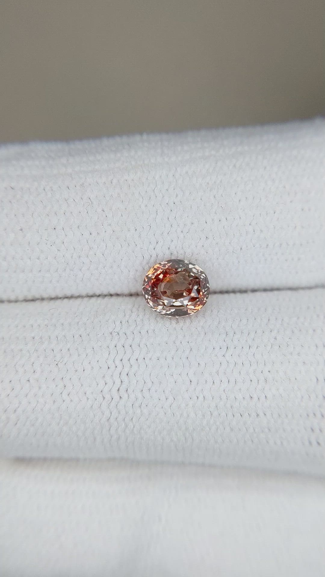 1.13 Ct. Bi Color Sapphire from Montana Size Video