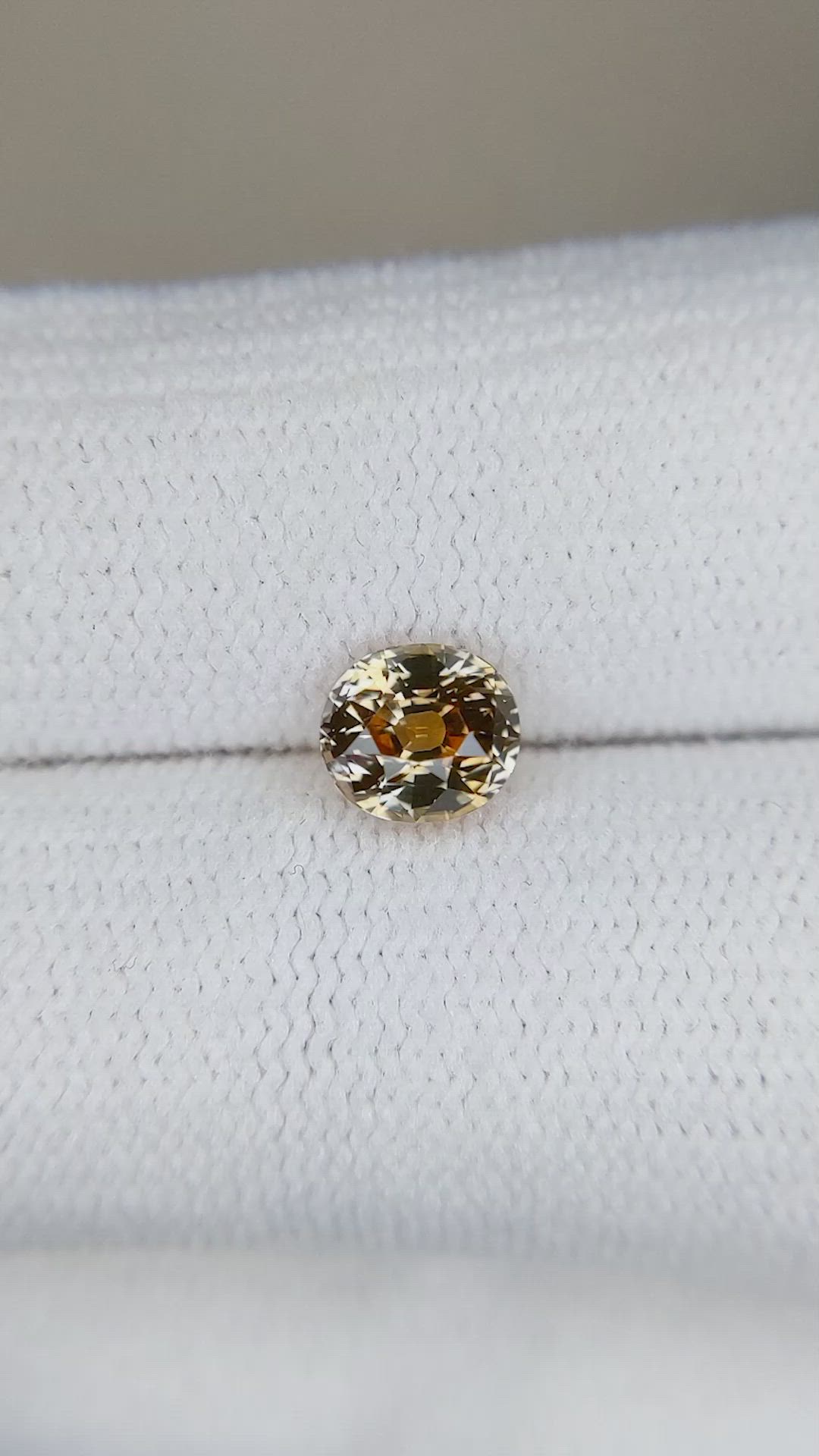 1.04 Ct. Bi Color Sapphire from Montana Size Video