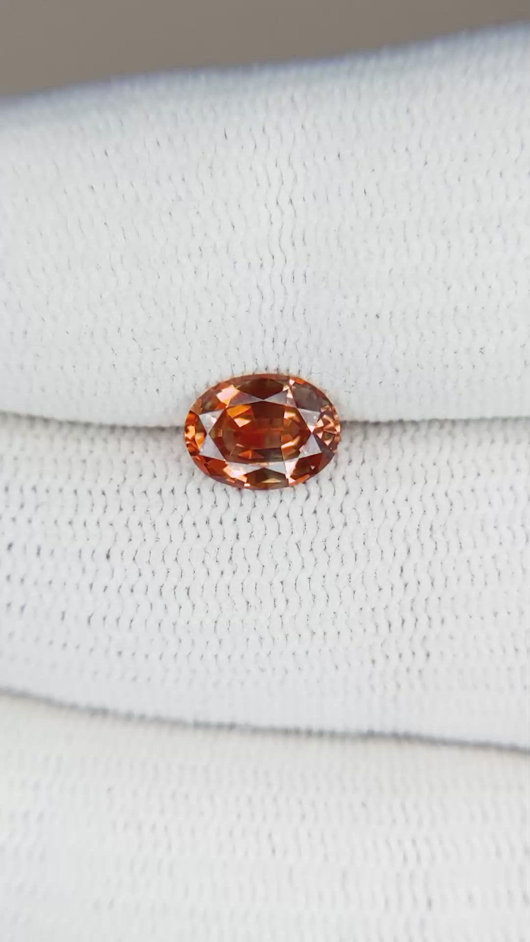 1.12 Ct. Bi Color Sapphire from Montana Size Video