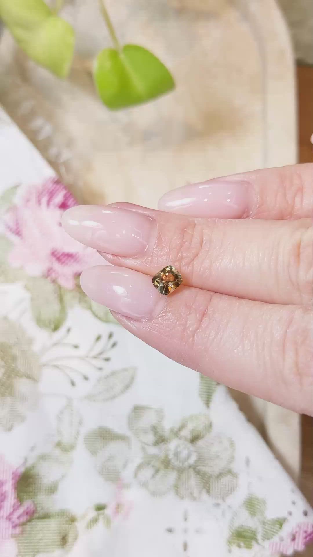 1.04 Ct. Bi Color Sapphire from Montana Size Video