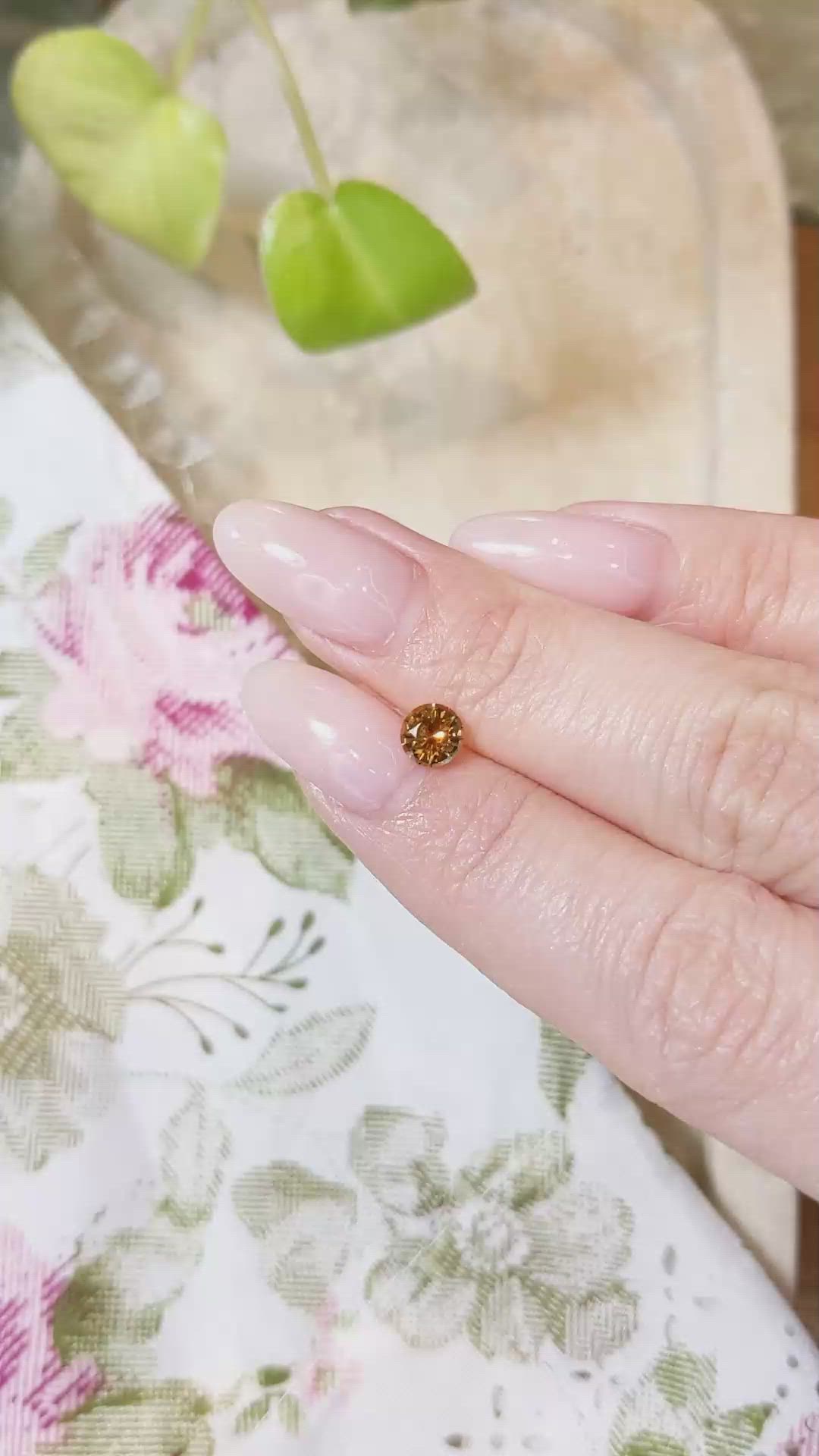 0.84 Ct. Bi Color Sapphire from Montana Size Video