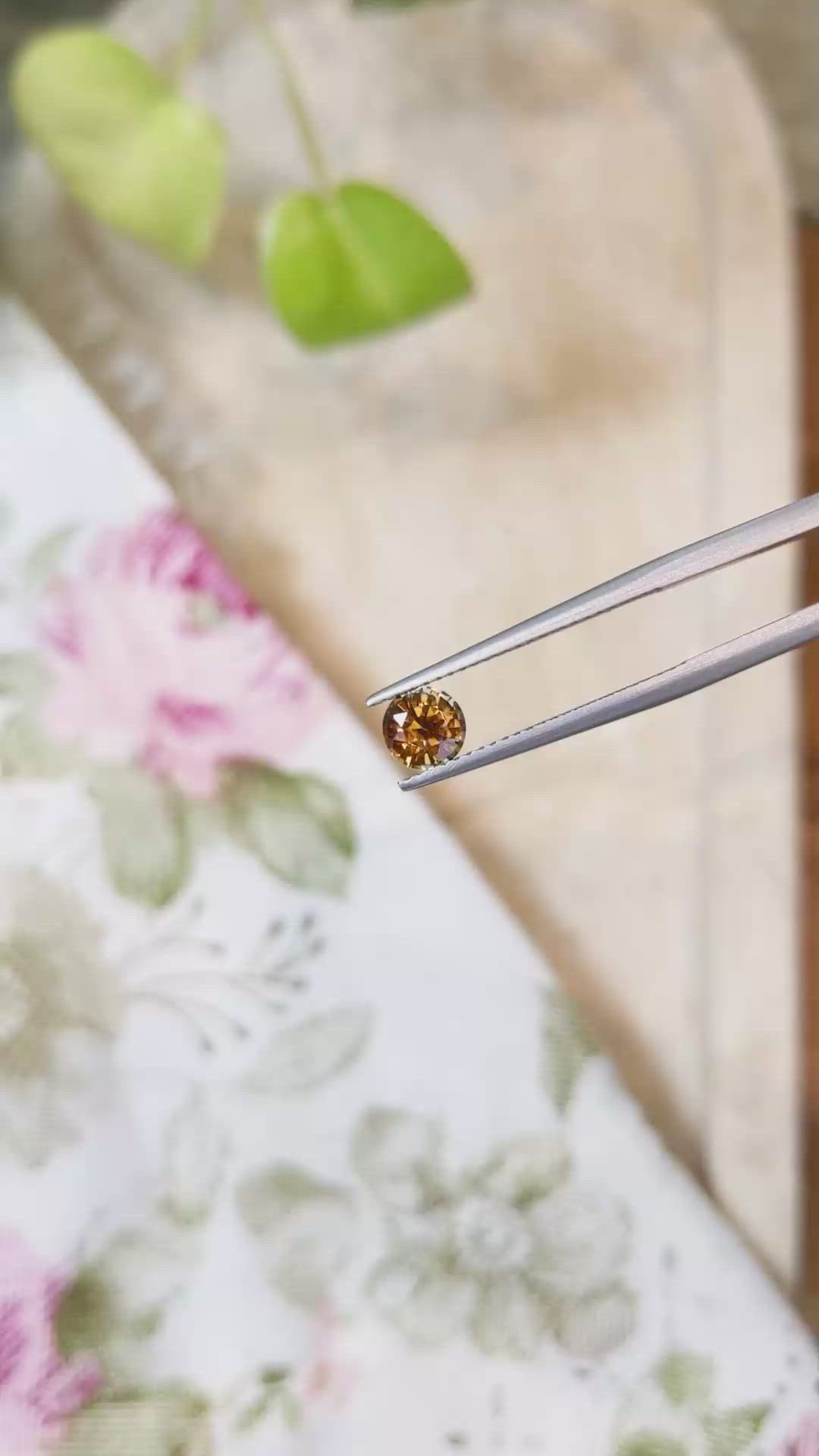 0.84 Ct. Bi Color Sapphire from Montana Size Video