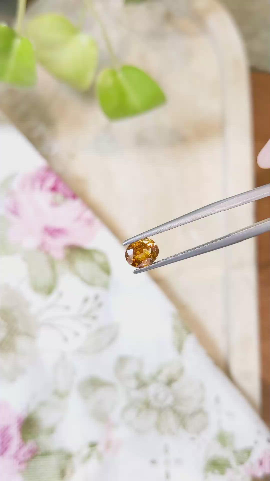 1.21 Ct. Bi Color Sapphire from Montana Size Video