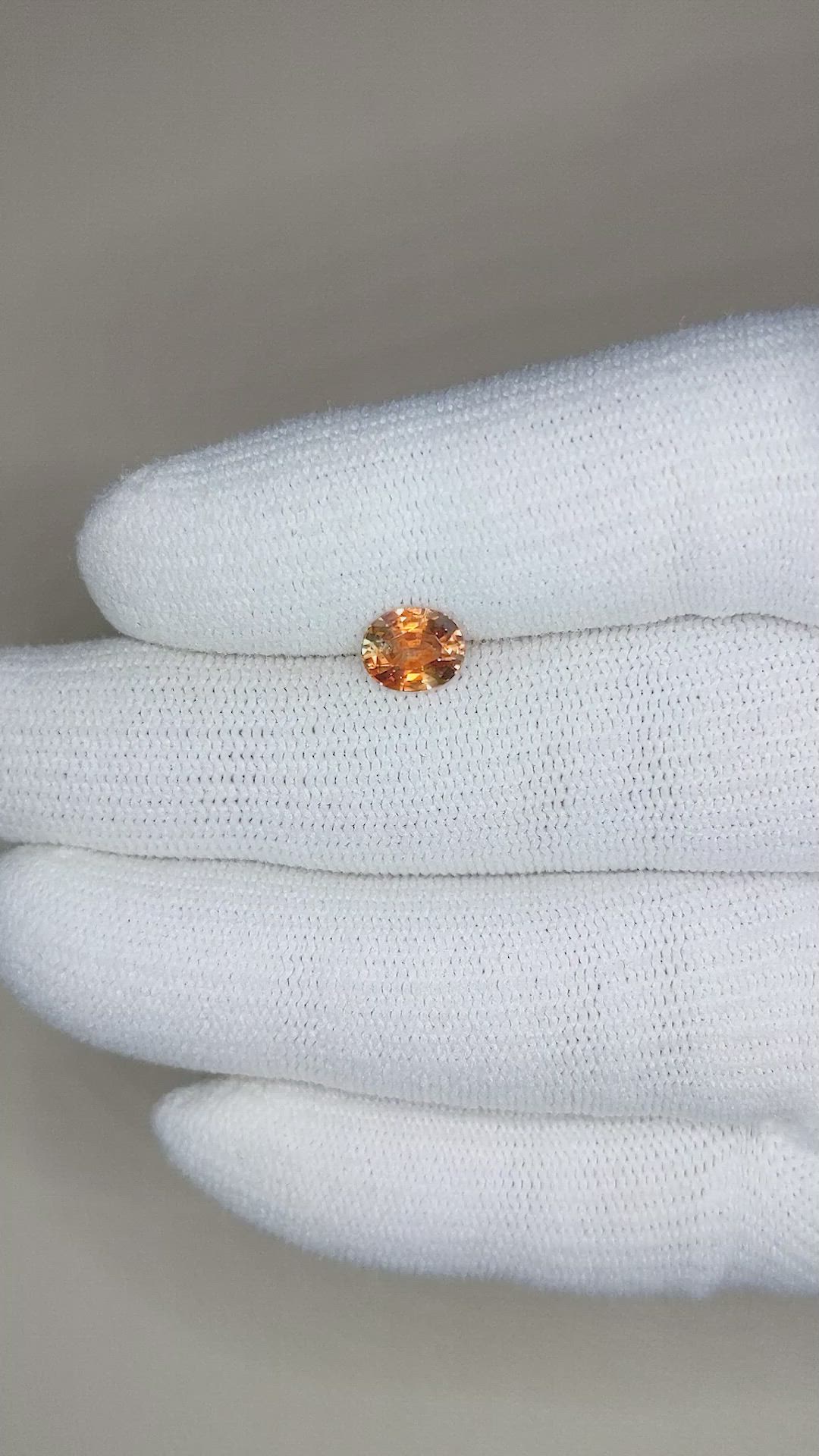 1.21 Ct. Bi Color Sapphire from Montana Size Video