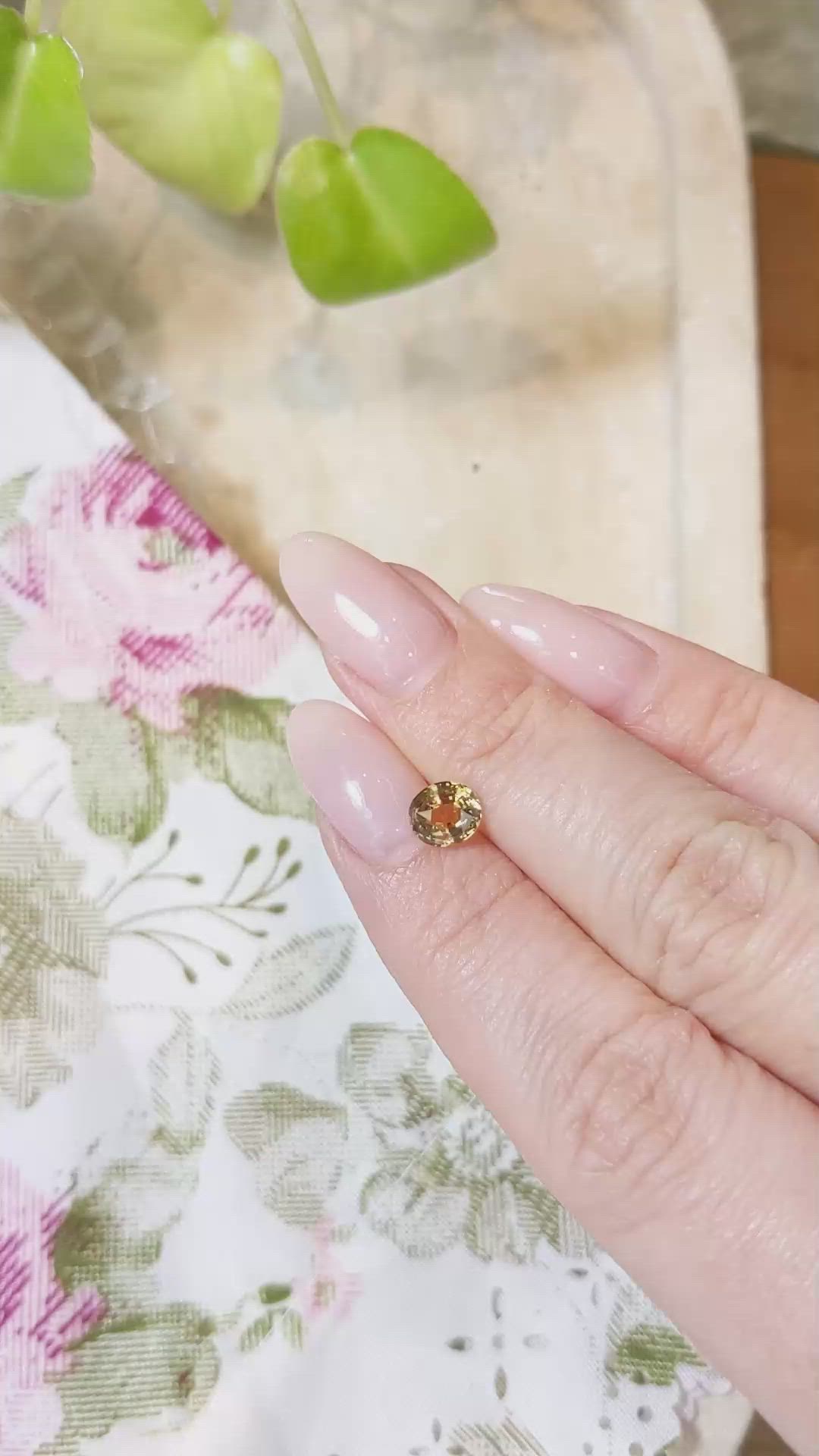 1.21 Ct. Bi Color Sapphire from Montana Size Video