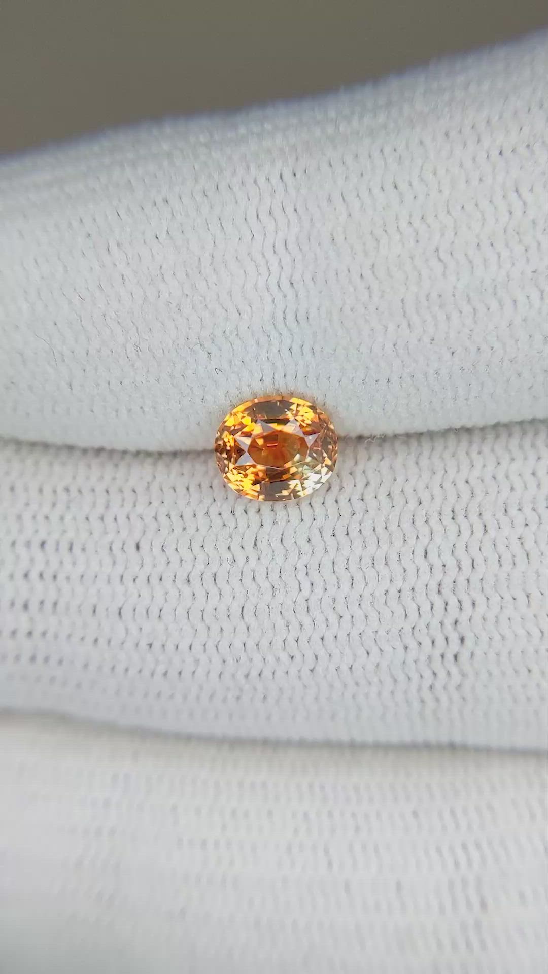 1.21 Ct. Bi Color Sapphire from Montana Size Video