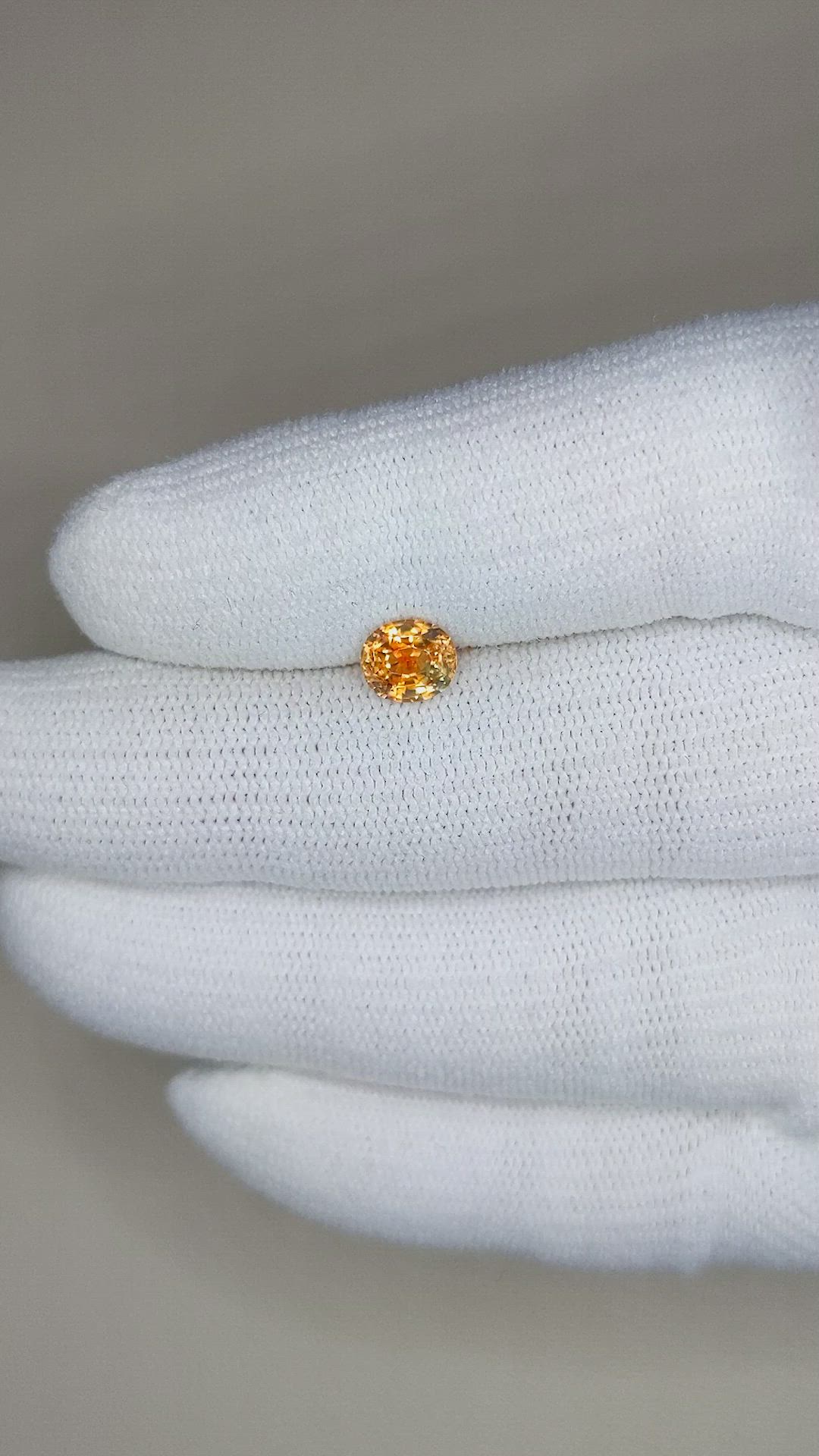 1.21 Ct. Bi Color Sapphire from Montana Size Video
