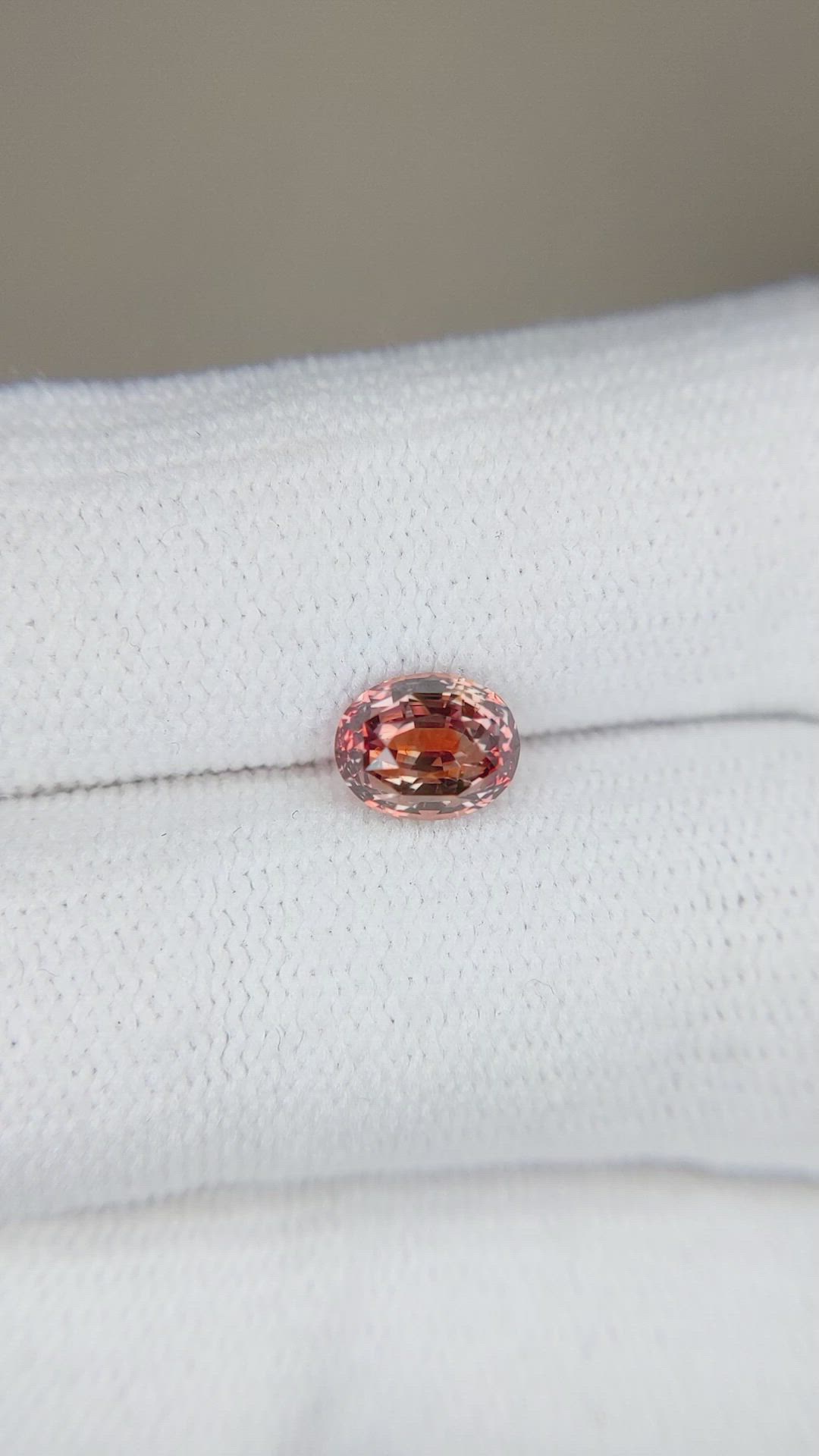 1.34 Ct. Bi Color Sapphire from Montana Size Video