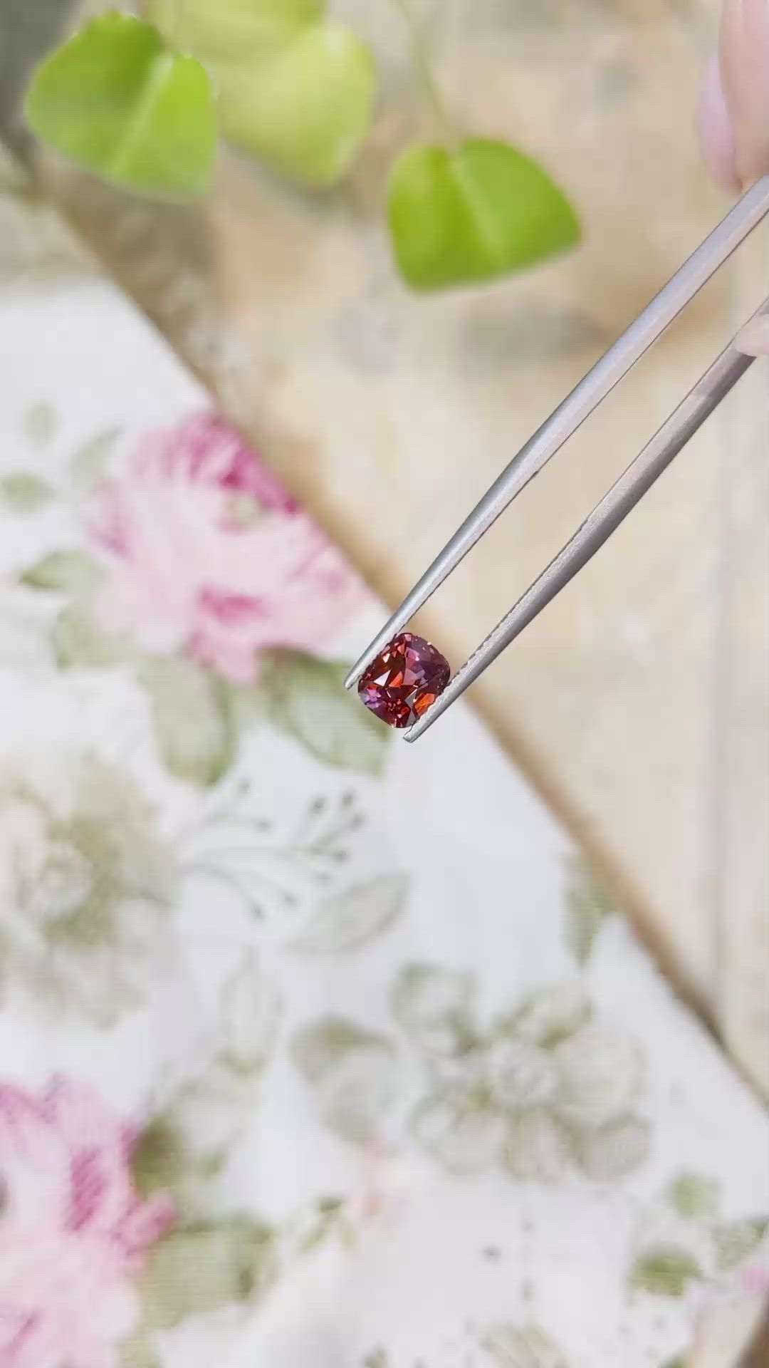 1.22 Ct. Bi Color Sapphire from Montana Size Video