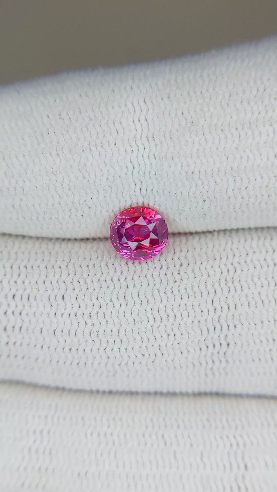 1.05 Ct. Bi Color Sapphire from Montana Size Video