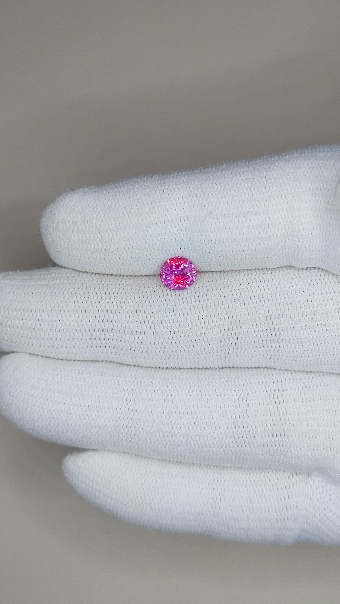 1.05 Ct. Bi Color Sapphire from Montana Size Video