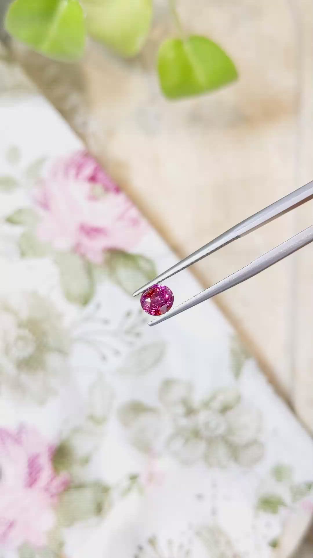 1.05 Ct. Bi Color Sapphire from Montana Size Video