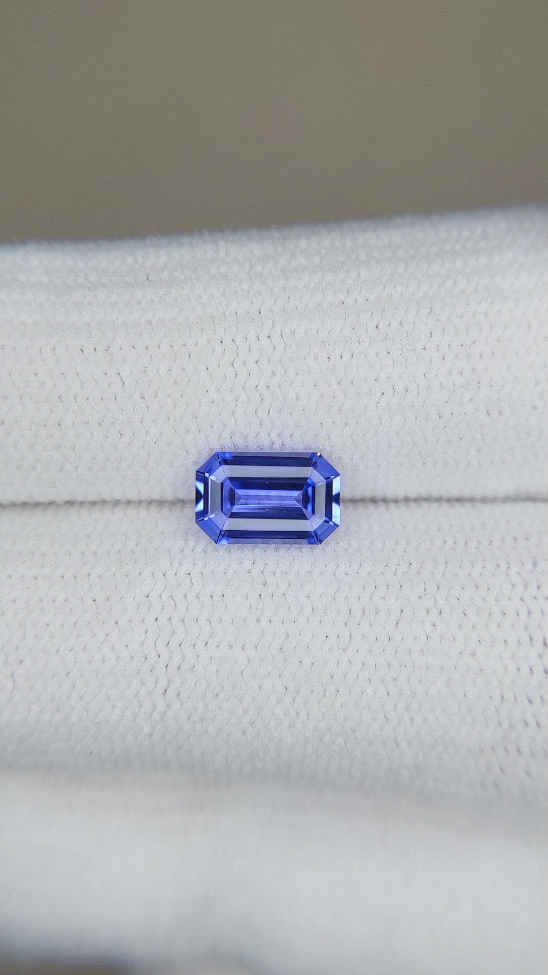 1.04 Ct. Blue Sapphire from Ceylon (Sri Lanka) Size Video