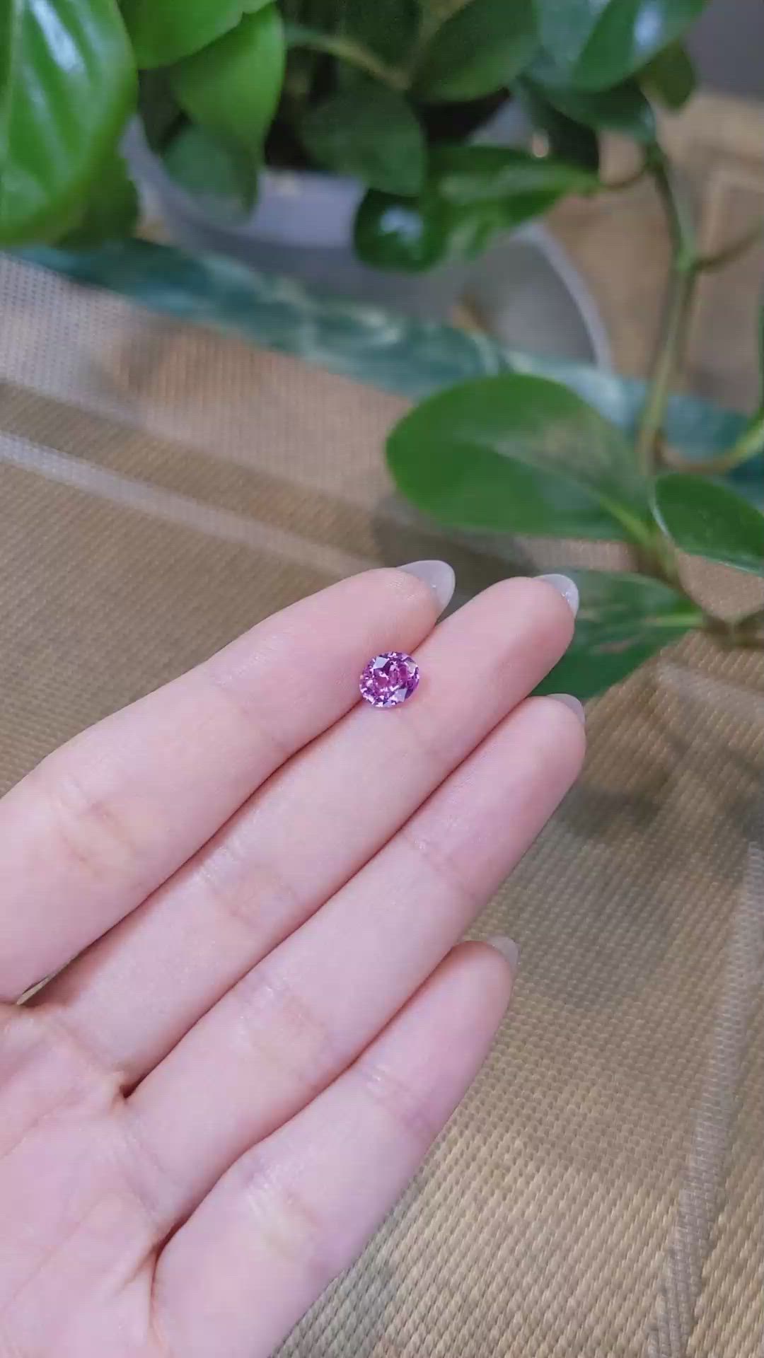 1.00 Ct. Pink Sapphire from Ceylon (Sri Lanka) Size Video