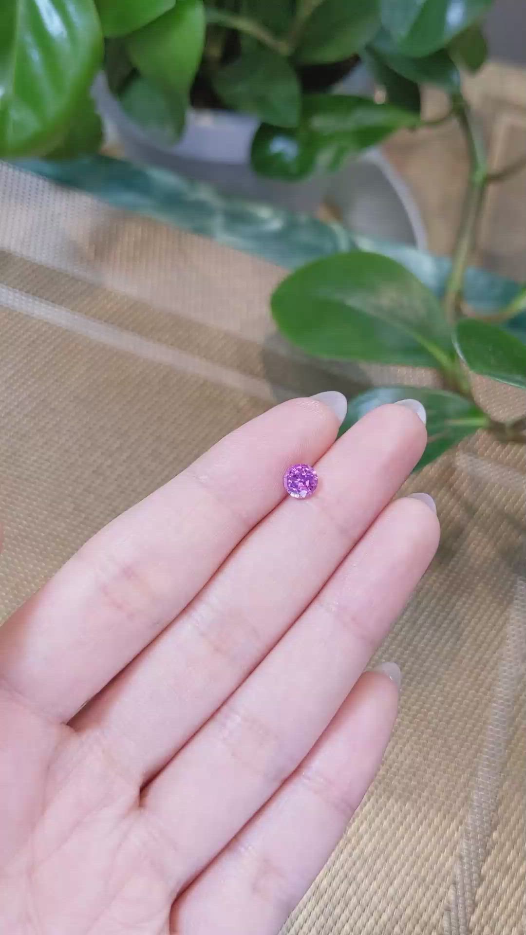 0.87 Ct. Color Change Sapphire from Ceylon (Sri Lanka) Size Video