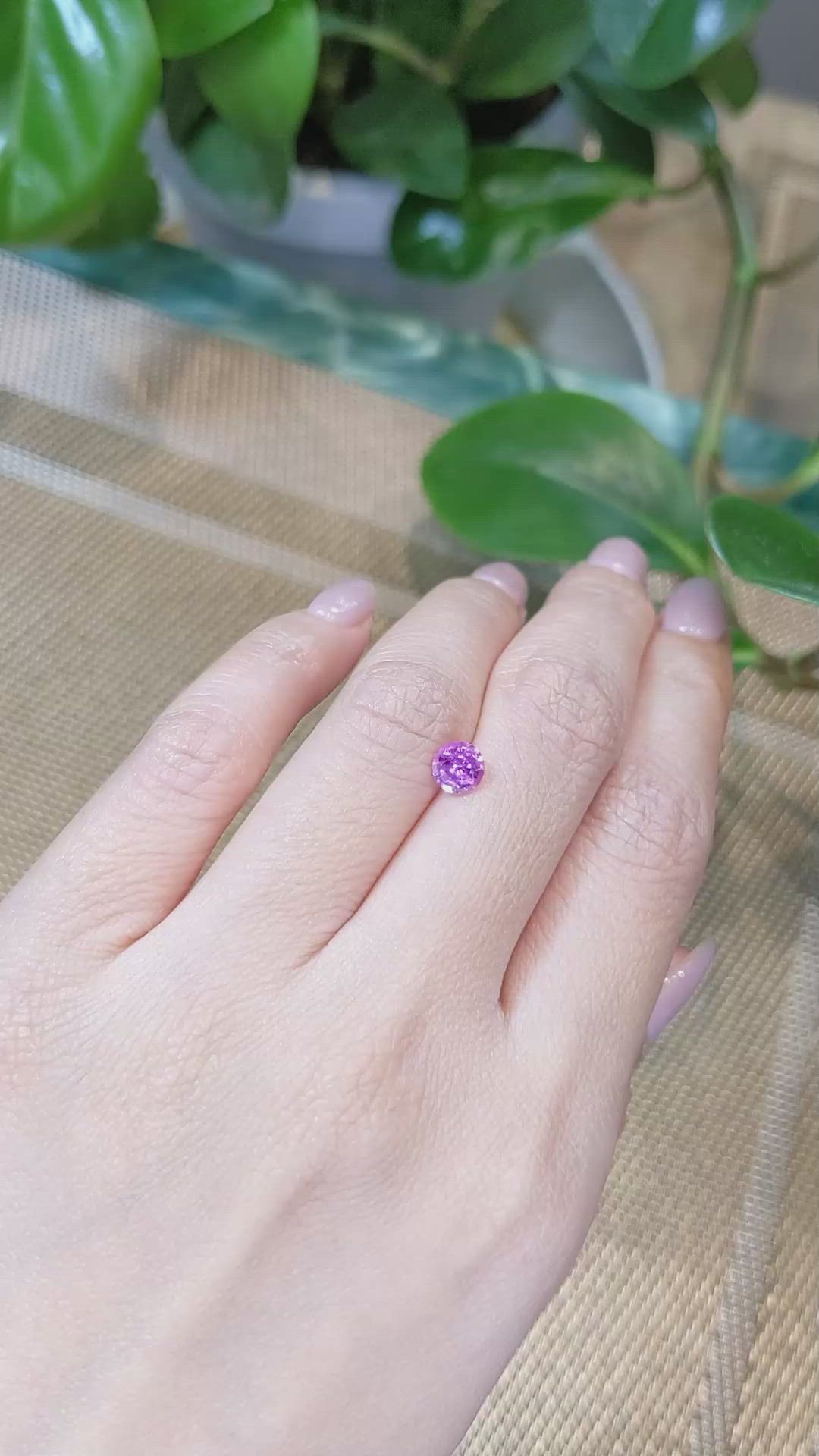 0.87 Ct. Color Change Sapphire from Ceylon (Sri Lanka) Size Video