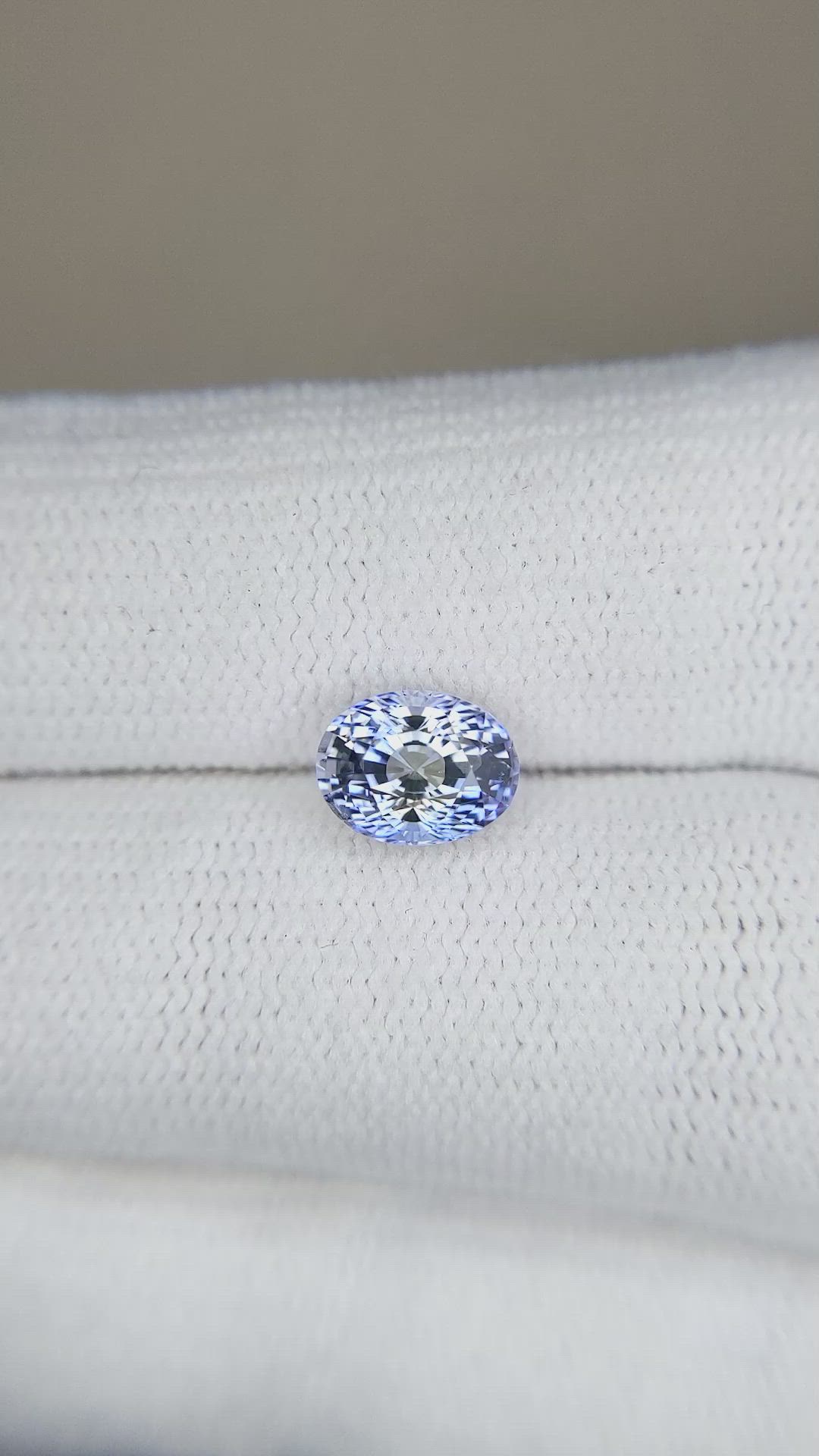 1.48 Ct. Bi Color Sapphire from Ceylon (Sri Lanka) Size Video