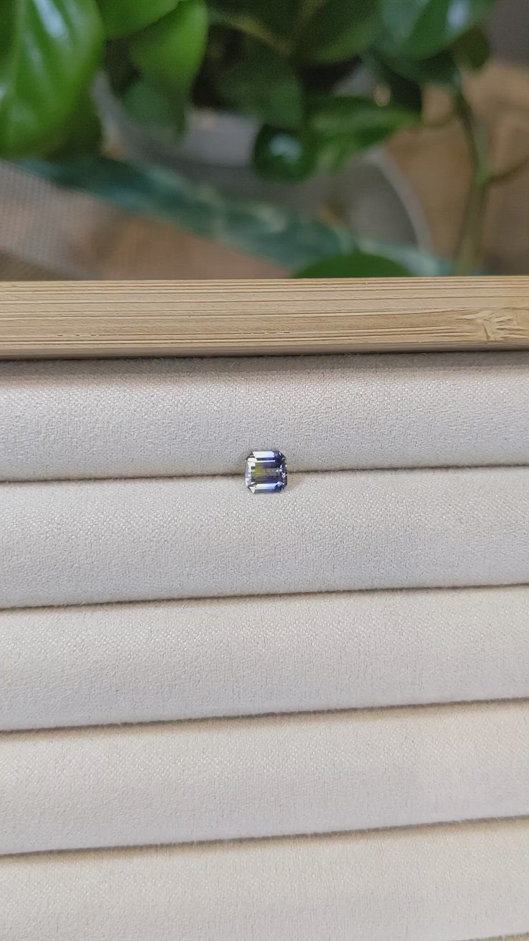 0.85 Ct. Bi Color Sapphire from Ceylon (Sri Lanka) Size Video