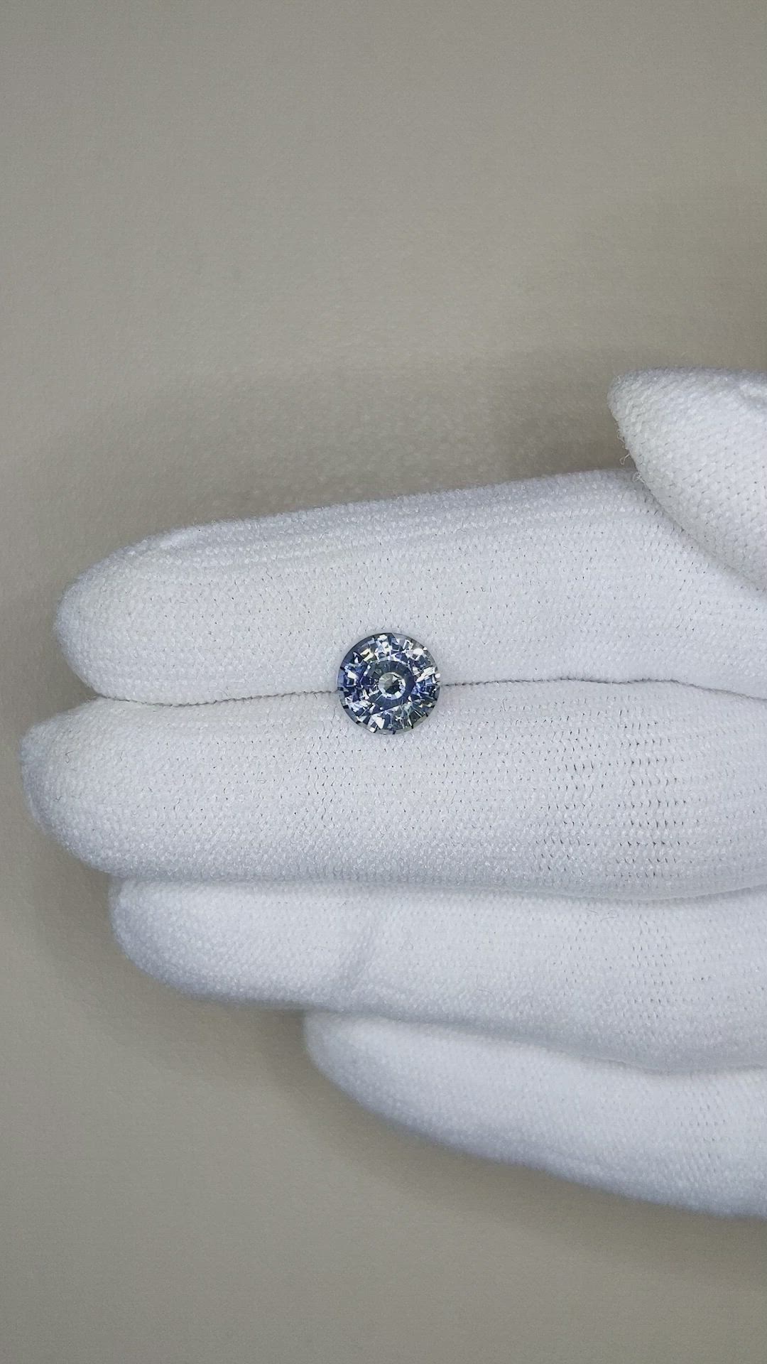 2.10 Ct. Bi Color Sapphire from Ceylon (Sri Lanka) Size Video