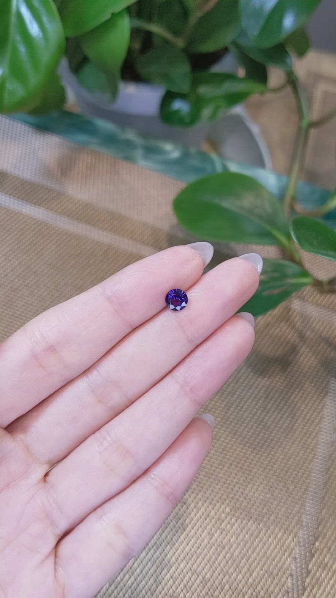 0.71 Ct. Color Change Sapphire from Ceylon (Sri Lanka) Size Video