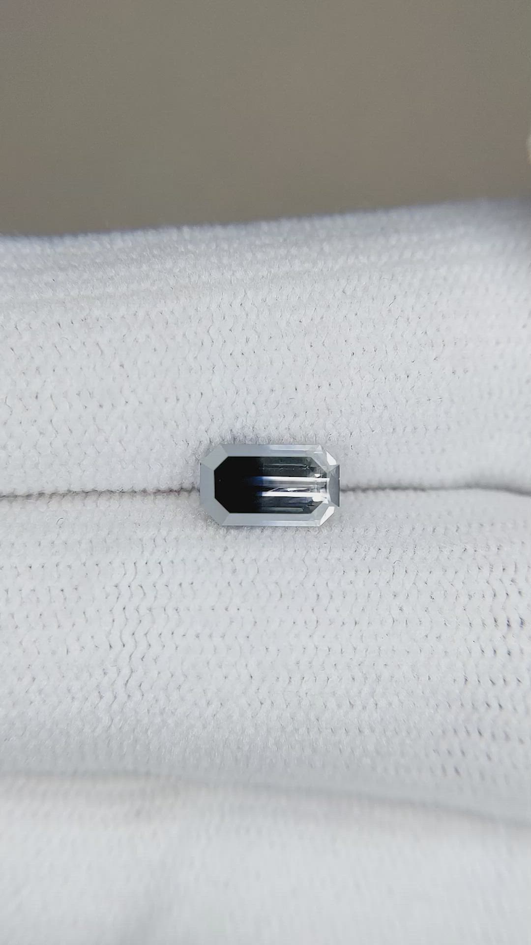 0.96 Ct. Bi Color Sapphire from Ceylon (Sri Lanka) Size Video