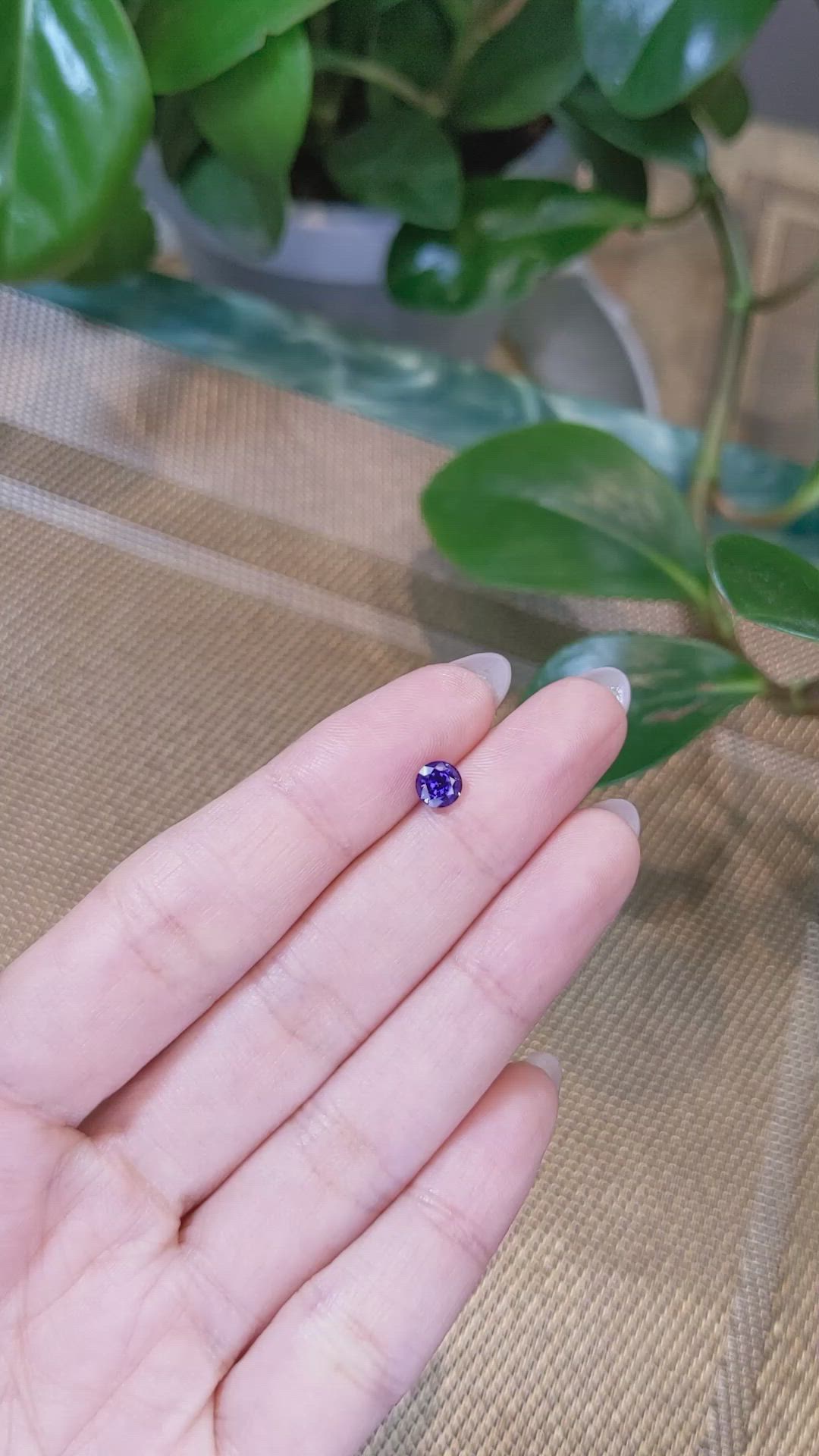 0.76 Ct. Color Change Sapphire from Ceylon (Sri Lanka) Size Video