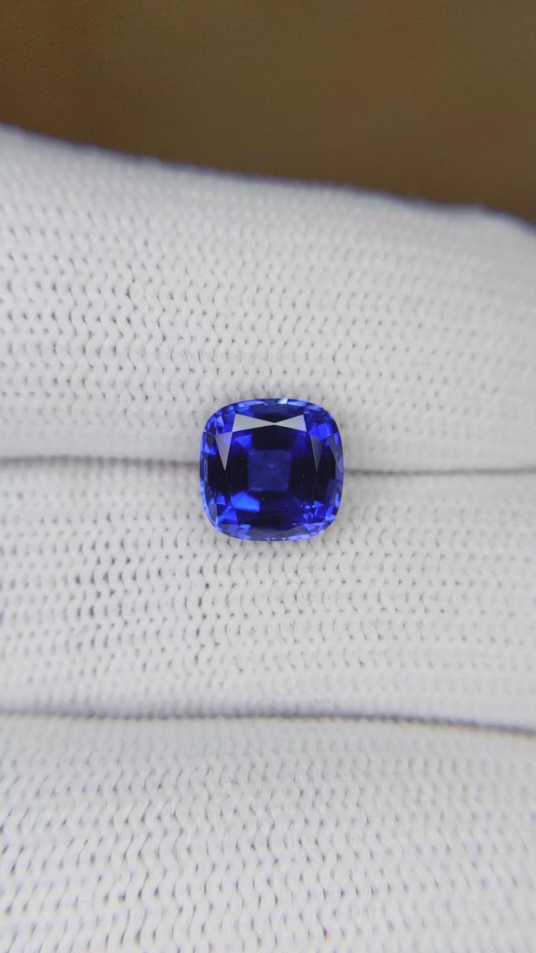 2.40 Ct. Blue Sapphire from Ceylon (Sri Lanka) Size Video