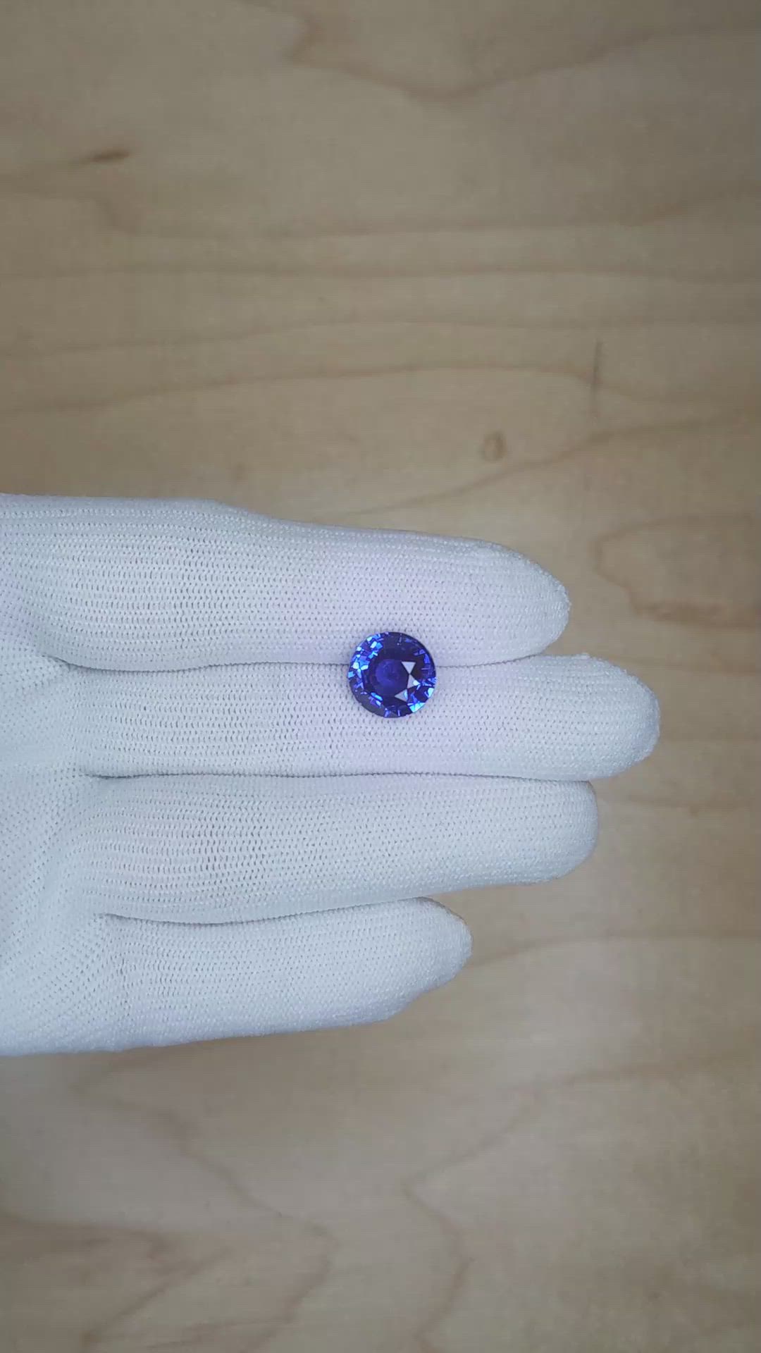 5.60 Ct. Blue Sapphire from Ceylon (Sri Lanka) Size Video