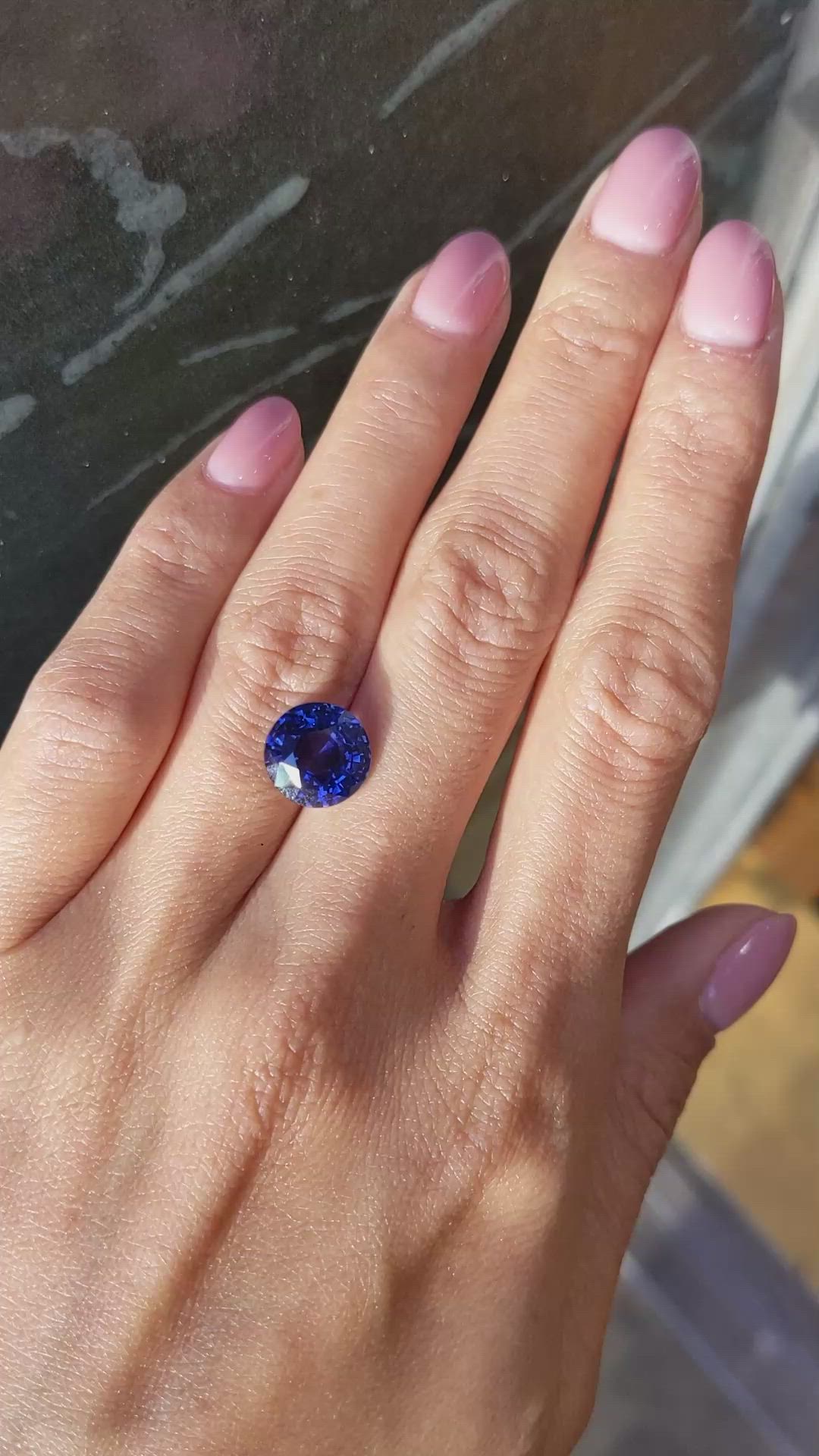 5.60 Ct. Blue Sapphire from Ceylon (Sri Lanka) Size Video