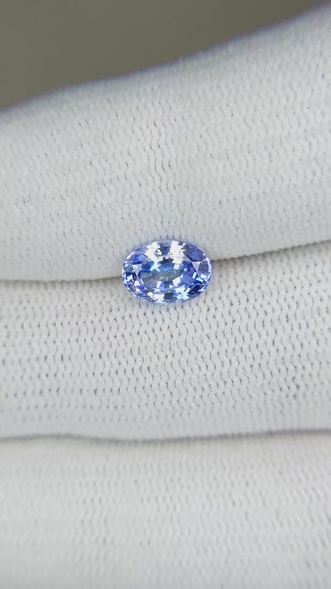 1.44 Ct. Bi Color Sapphire from Ceylon (Sri Lanka) Size Video