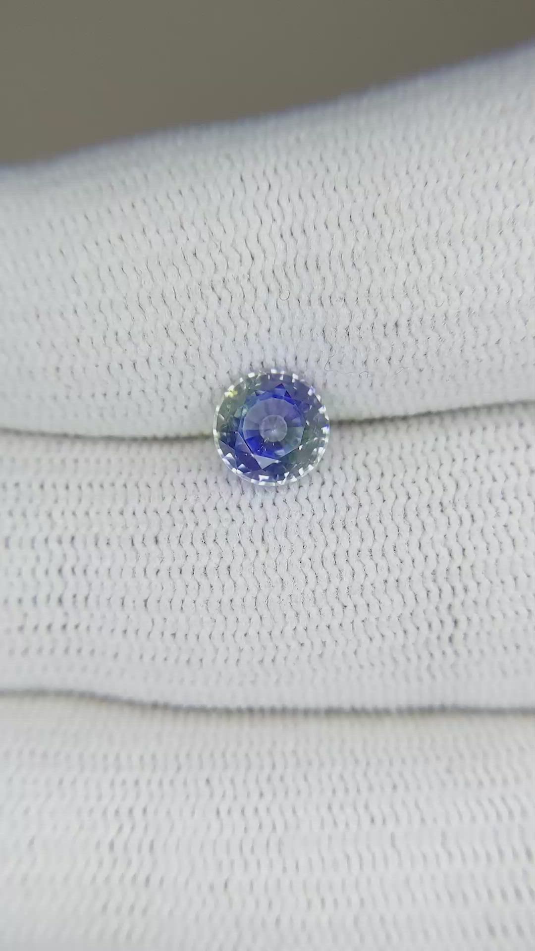 1.28 Ct. Bi Color Sapphire from Ceylon (Sri Lanka) Size Video