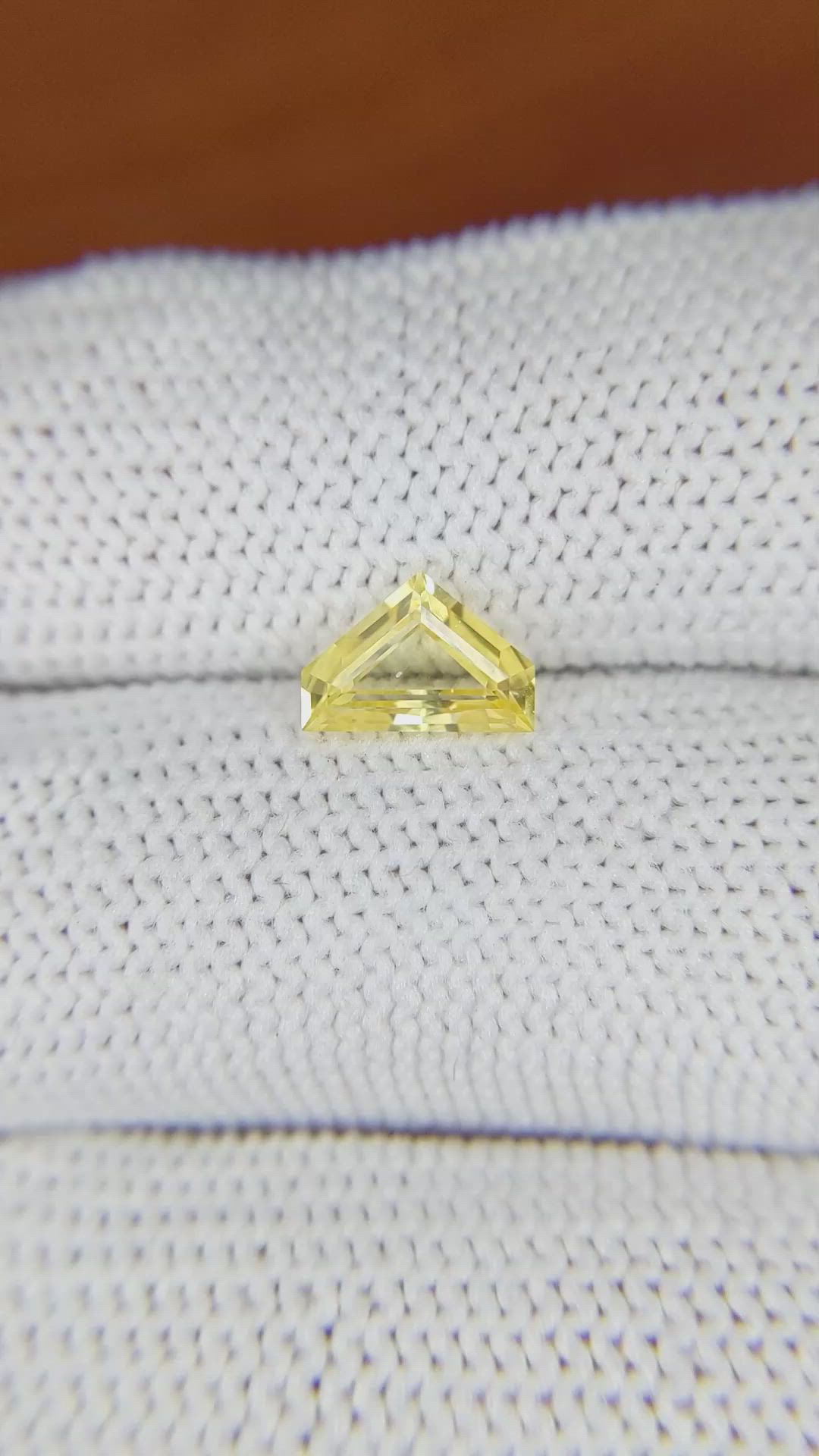 1.03 Ct. Yellow Sapphire from Ceylon (Sri Lanka) Size Video