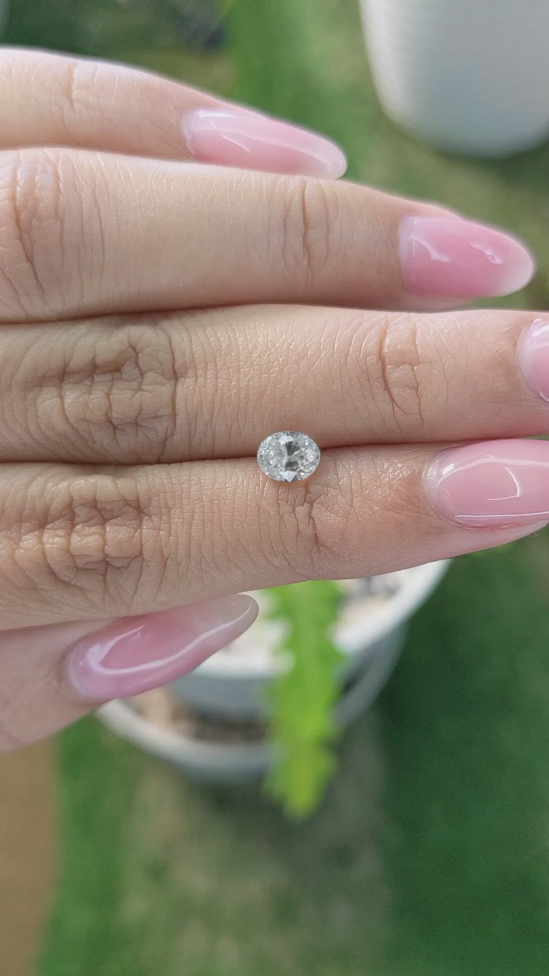 0.86 Ct. White Sapphire from Ceylon (Sri Lanka) Size Video