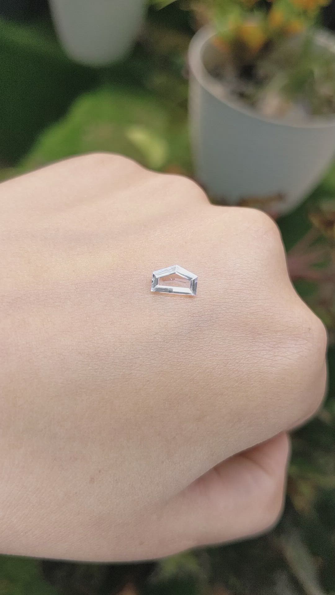 0.82 Ct. White Sapphire from Ceylon (Sri Lanka) Size Video