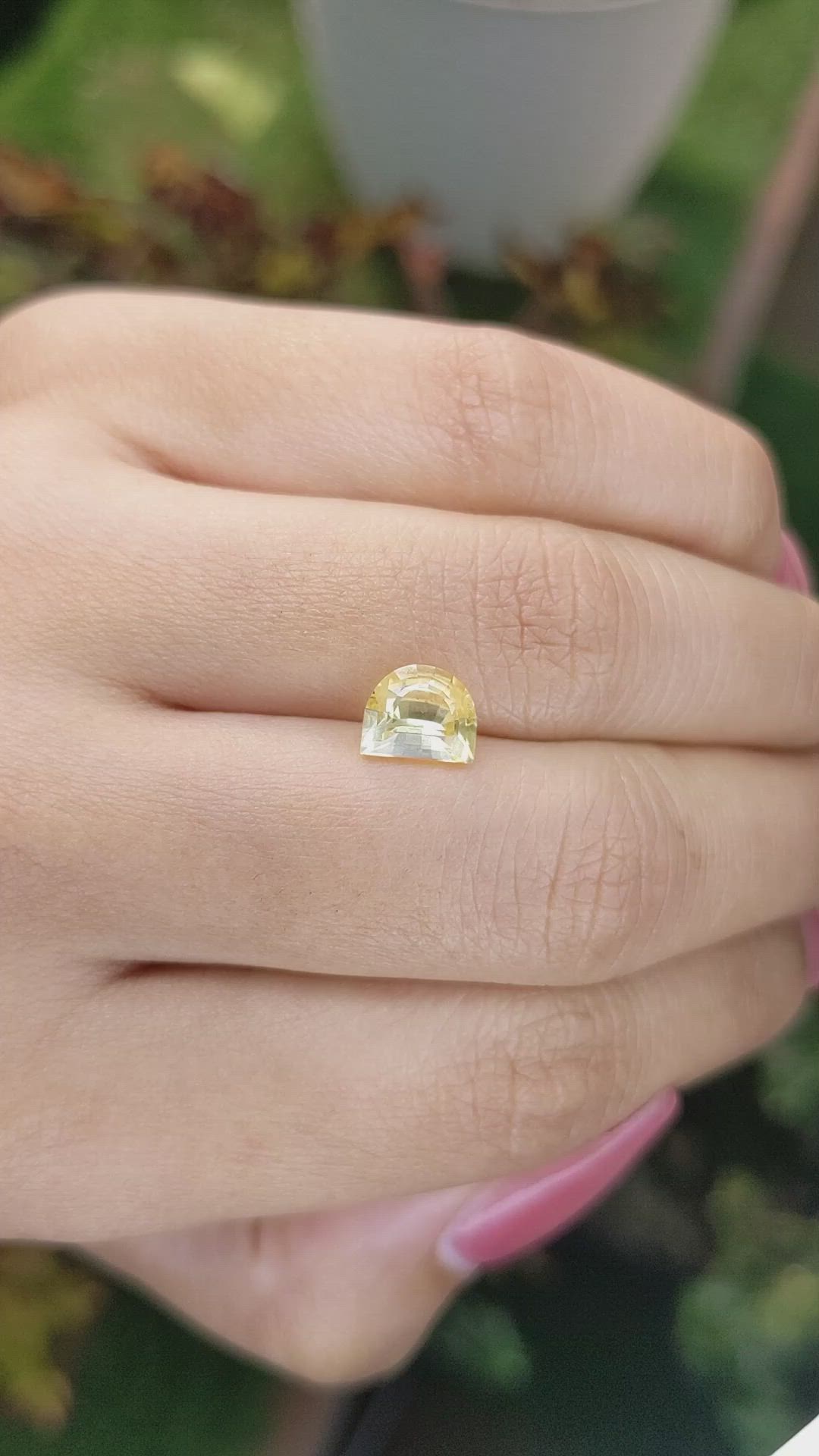 1.71 Ct. Yellow Sapphire from Ceylon (Sri Lanka) Size Video