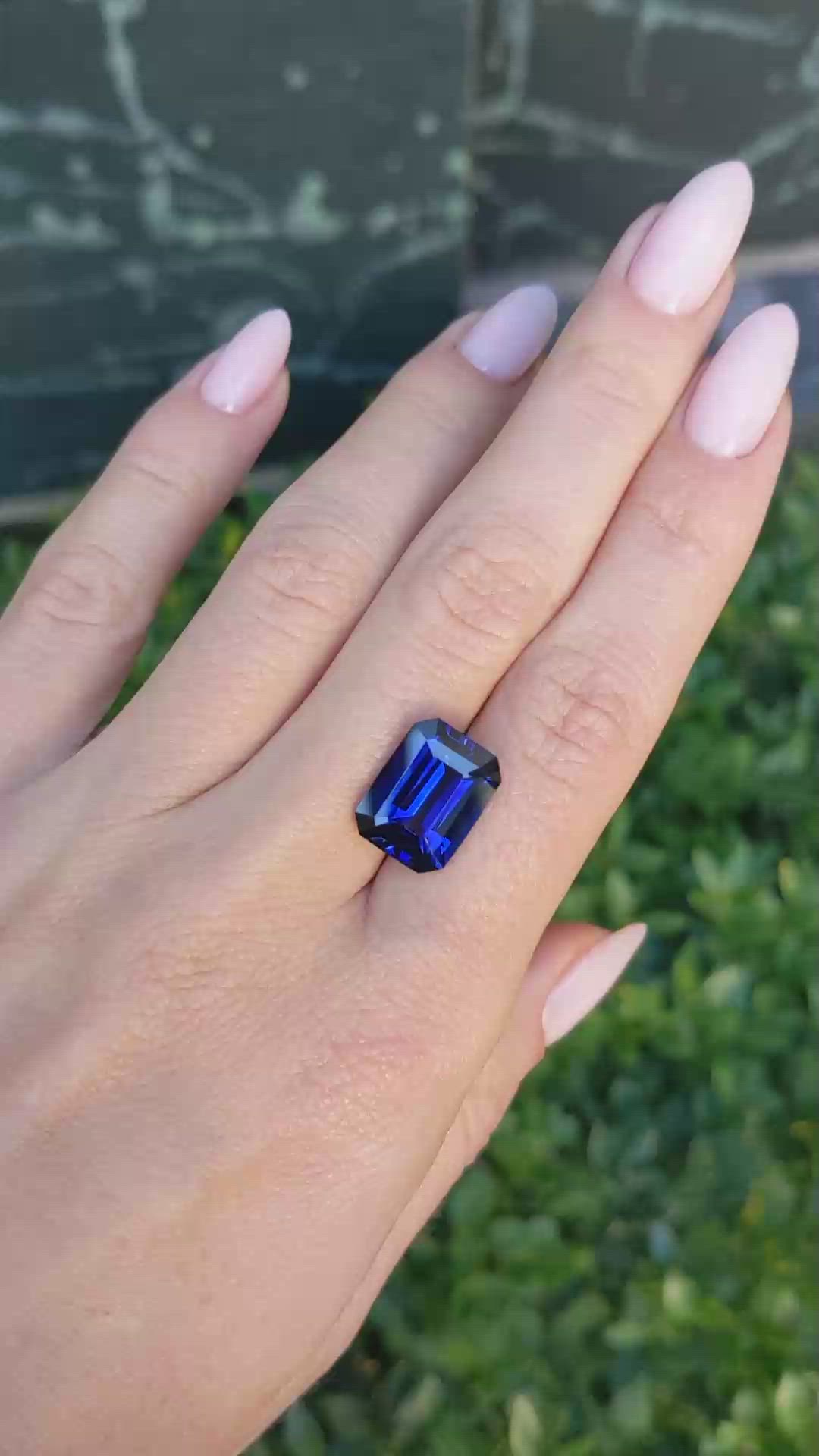 9.47 Ct. Blue Sapphire from Ceylon (Sri Lanka) Size Video