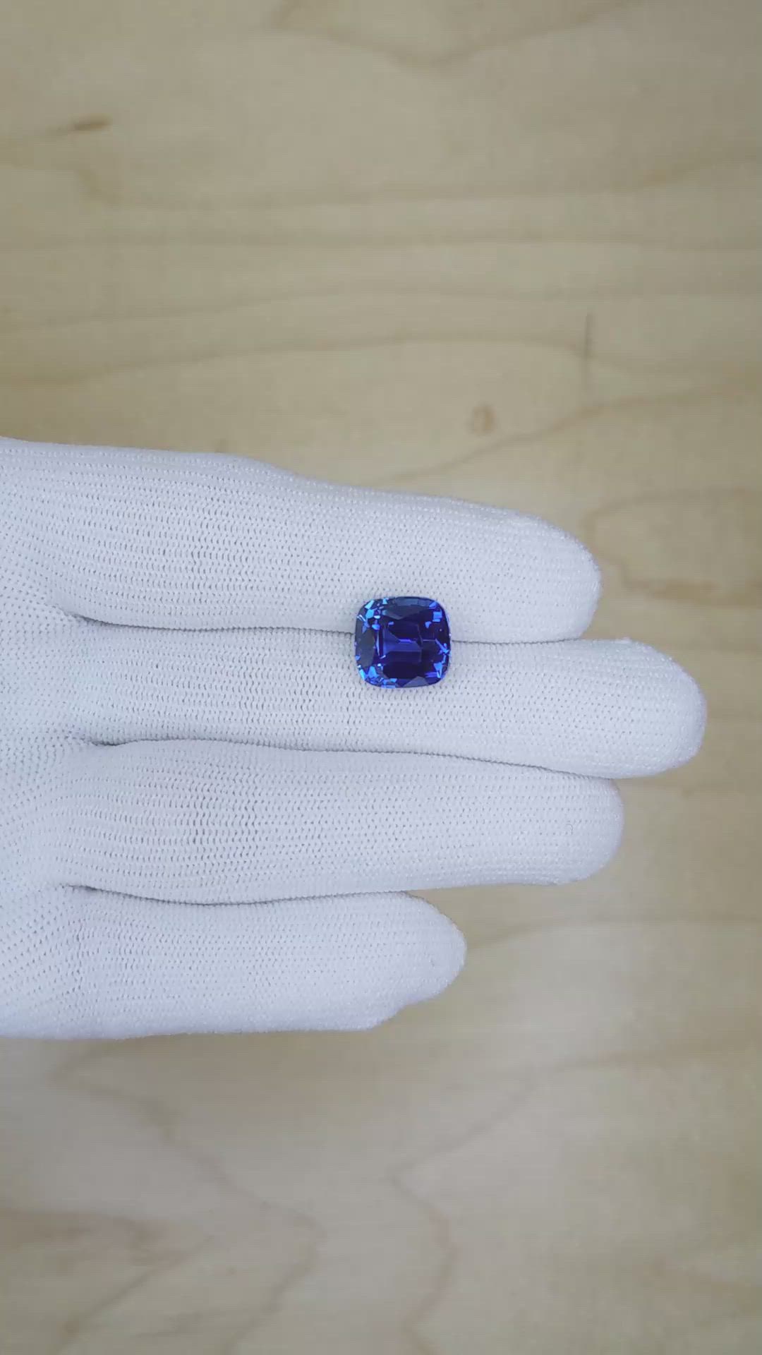 7.69 Ct. Blue Sapphire from Ceylon (Sri Lanka) Size Video