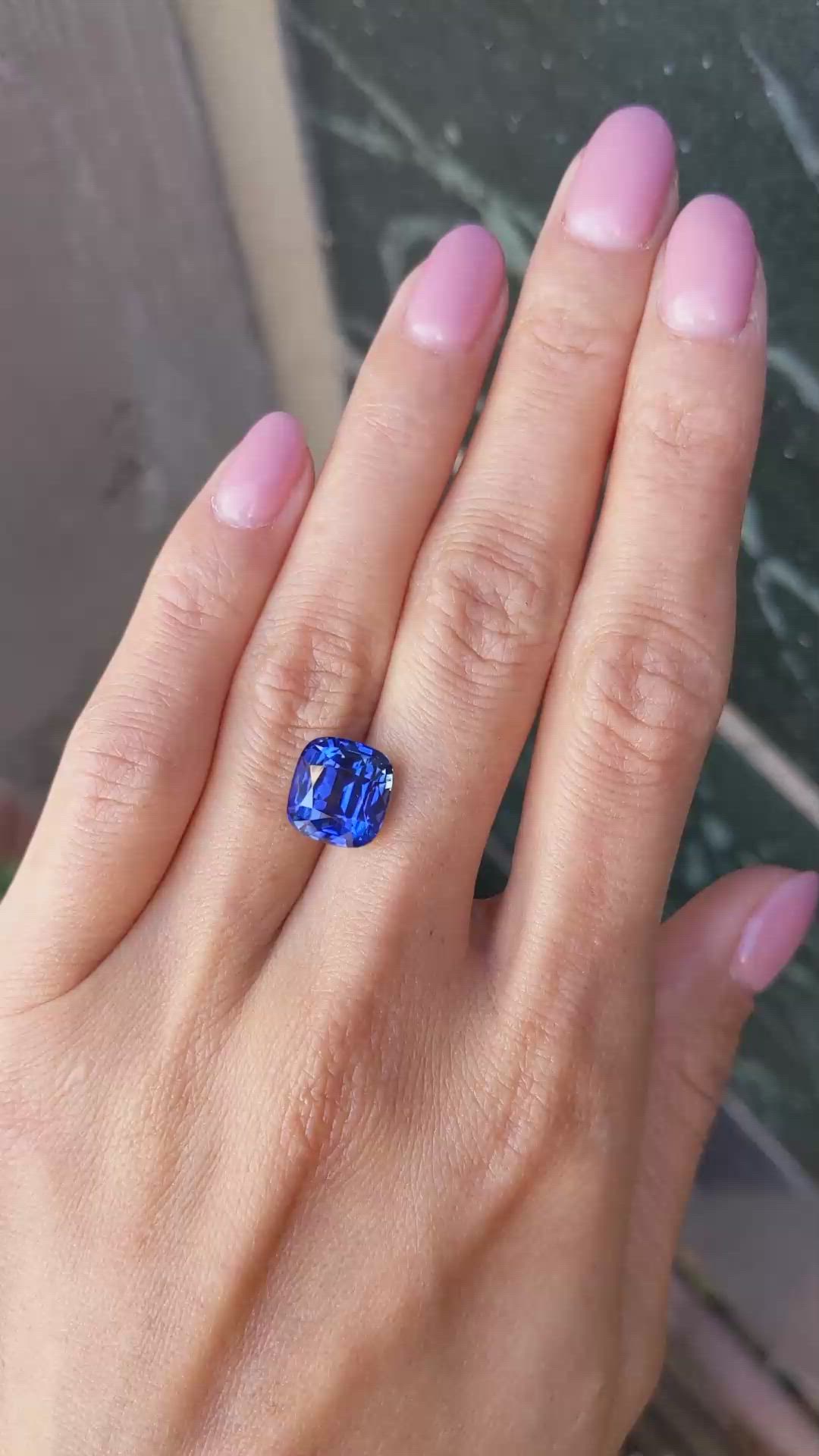 7.69 Ct. Blue Sapphire from Ceylon (Sri Lanka) Size Video