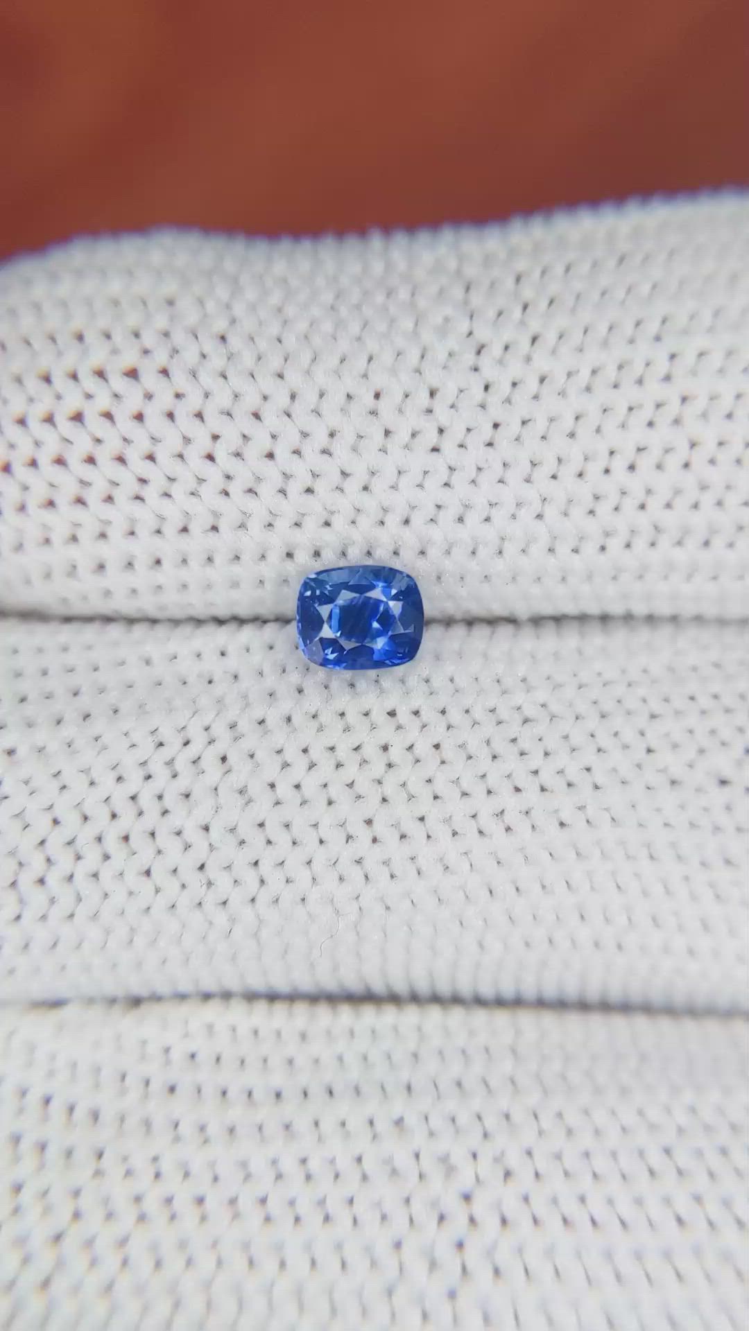 0.74 Ct. Blue Sapphire from Ceylon (Sri Lanka) Size Video