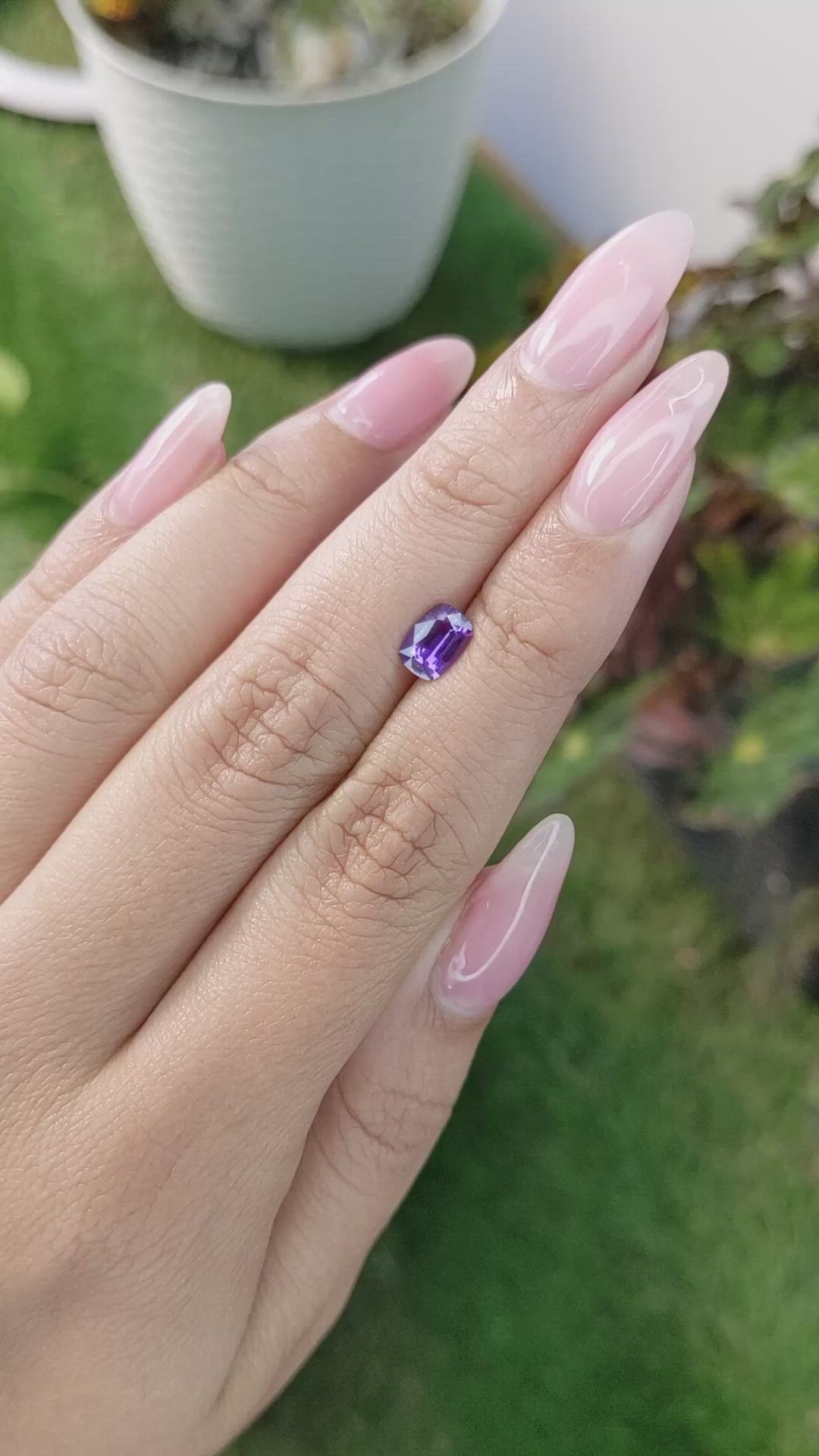 1.03 Ct. Pinkish Purple Sapphire from Ceylon (Sri Lanka) Size Video