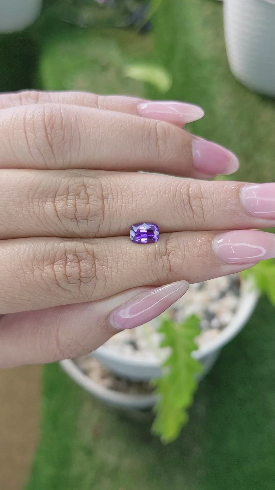 1.03 Ct. Pinkish Purple Sapphire from Ceylon (Sri Lanka) Size Video