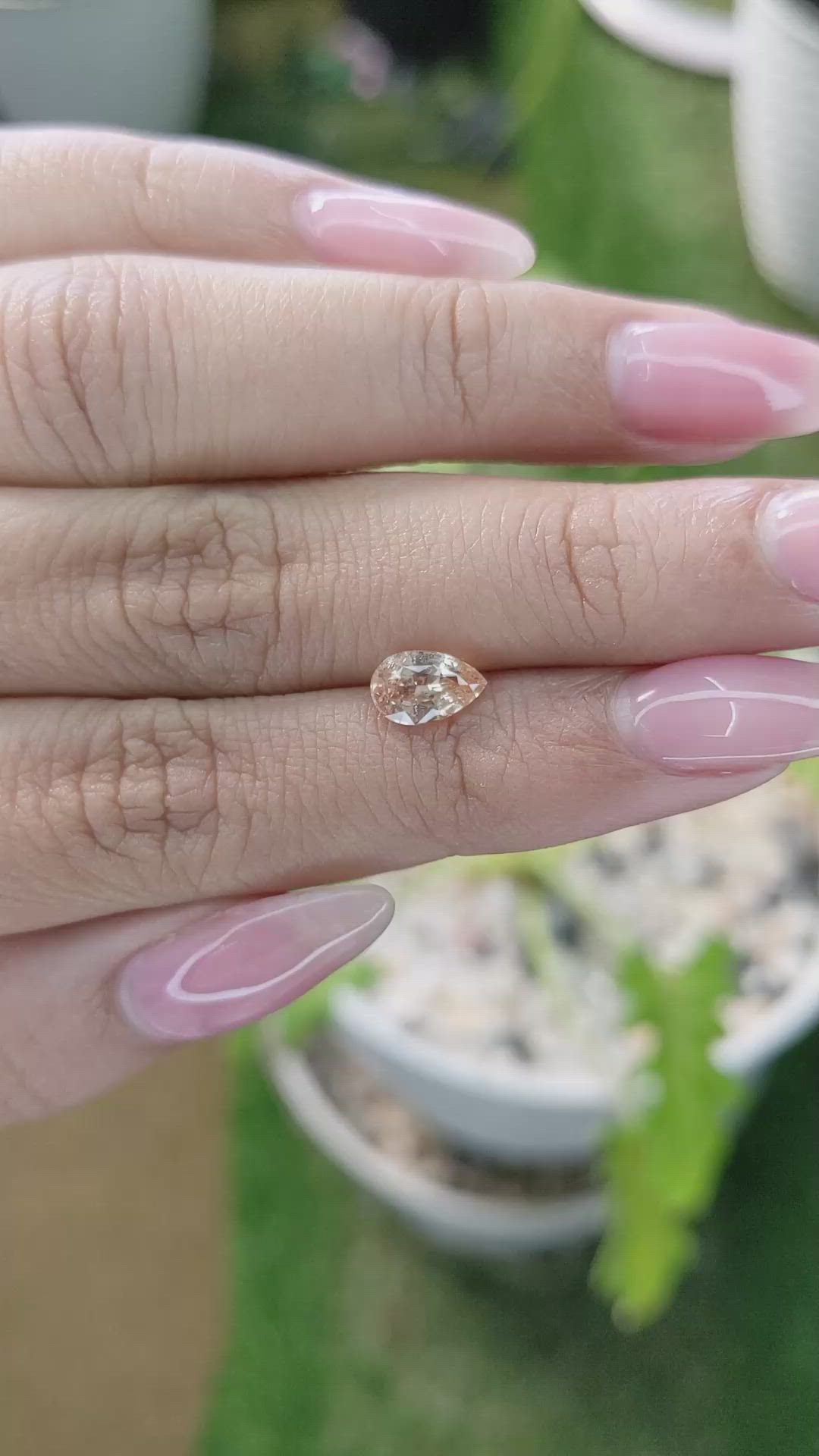 1.20 Ct. Padparadscha Sapphire from Ceylon (Sri Lanka) Size Video