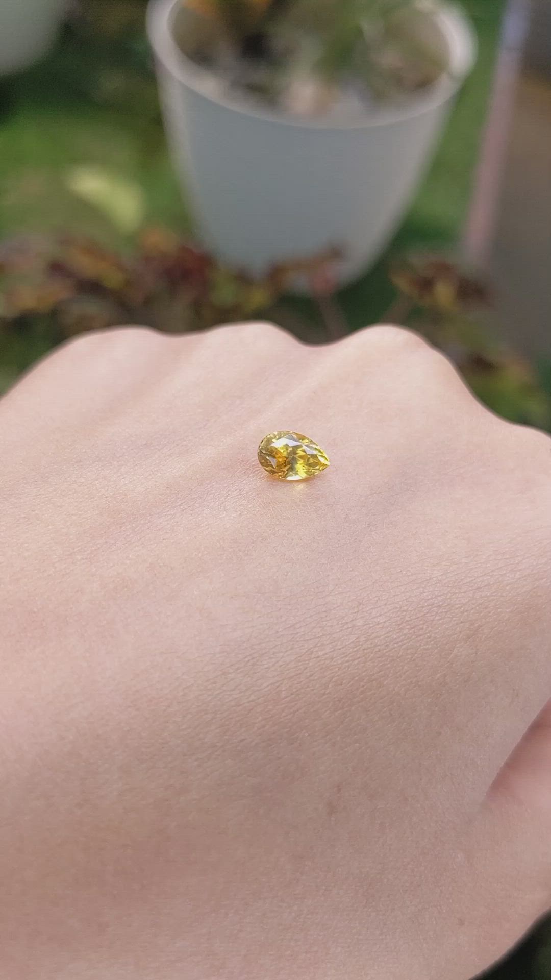 1.12 Ct. Orangish Yellow Sapphire from Ceylon (Sri Lanka) Size Video