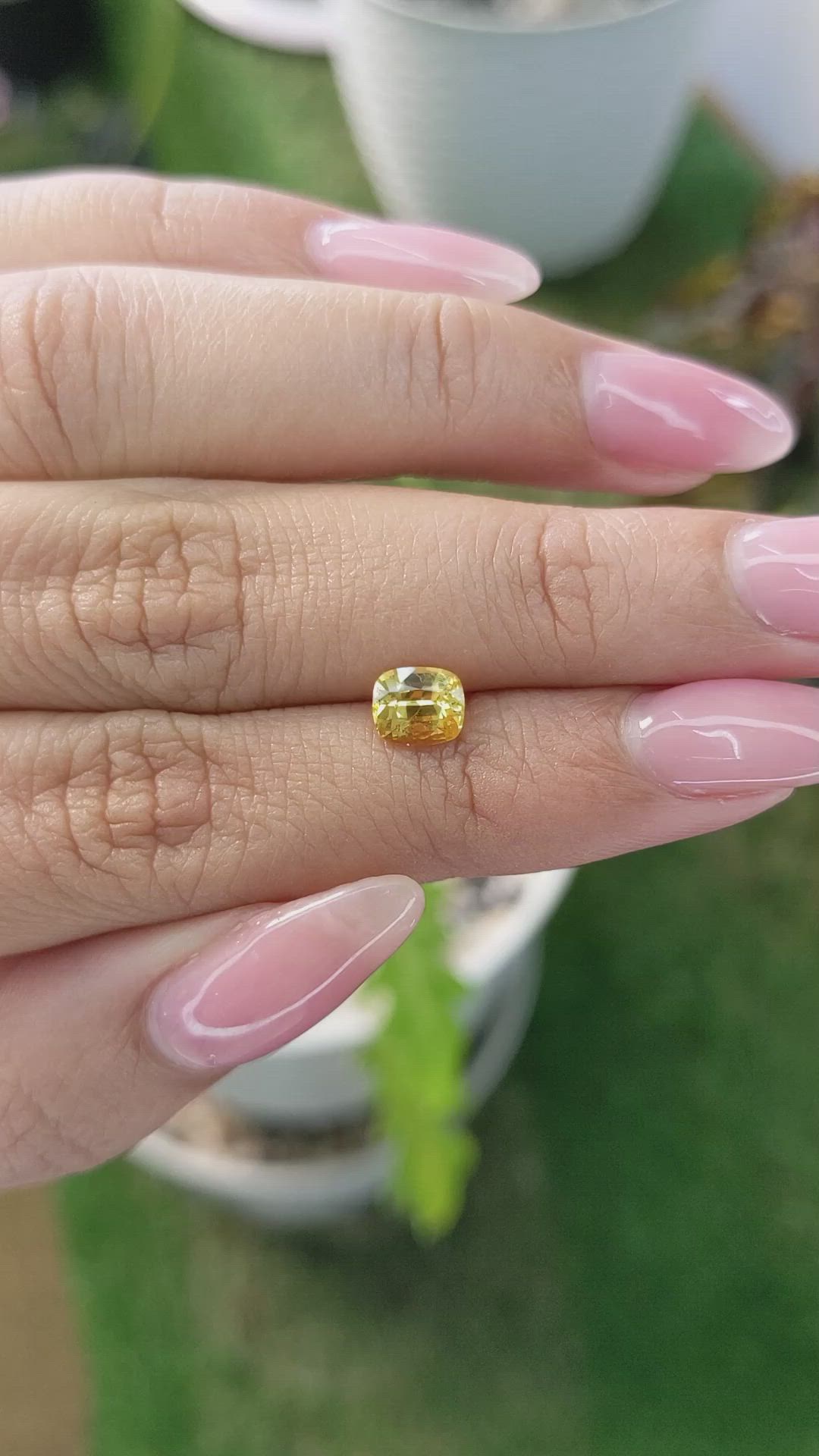 1.05 Ct. Orangish Yellow Sapphire from Ceylon (Sri Lanka) Size Video