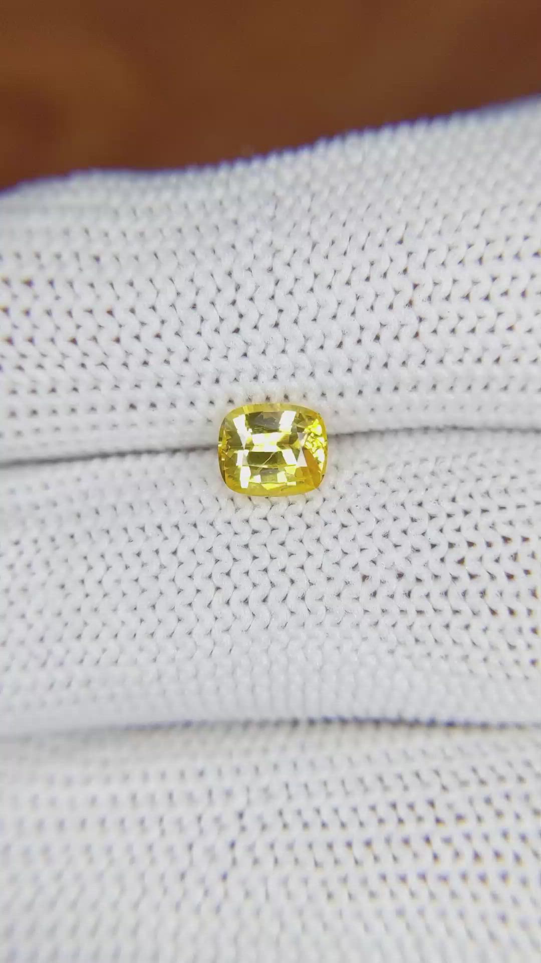 1.05 Ct. Orangish Yellow Sapphire from Ceylon (Sri Lanka) Size Video