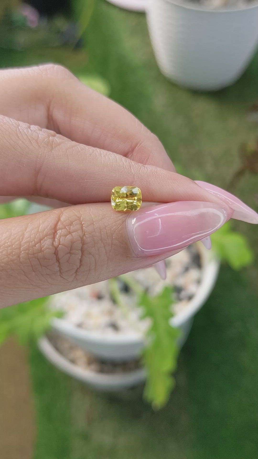 1.16 Ct. Yellow Sapphire from Ceylon (Sri Lanka) Size Video