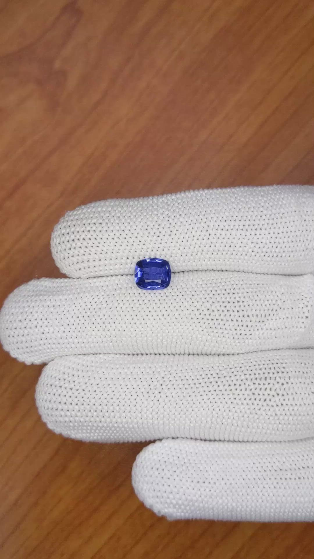 1.21 Ct. Blue Sapphire from Ceylon (Sri Lanka) Size Video