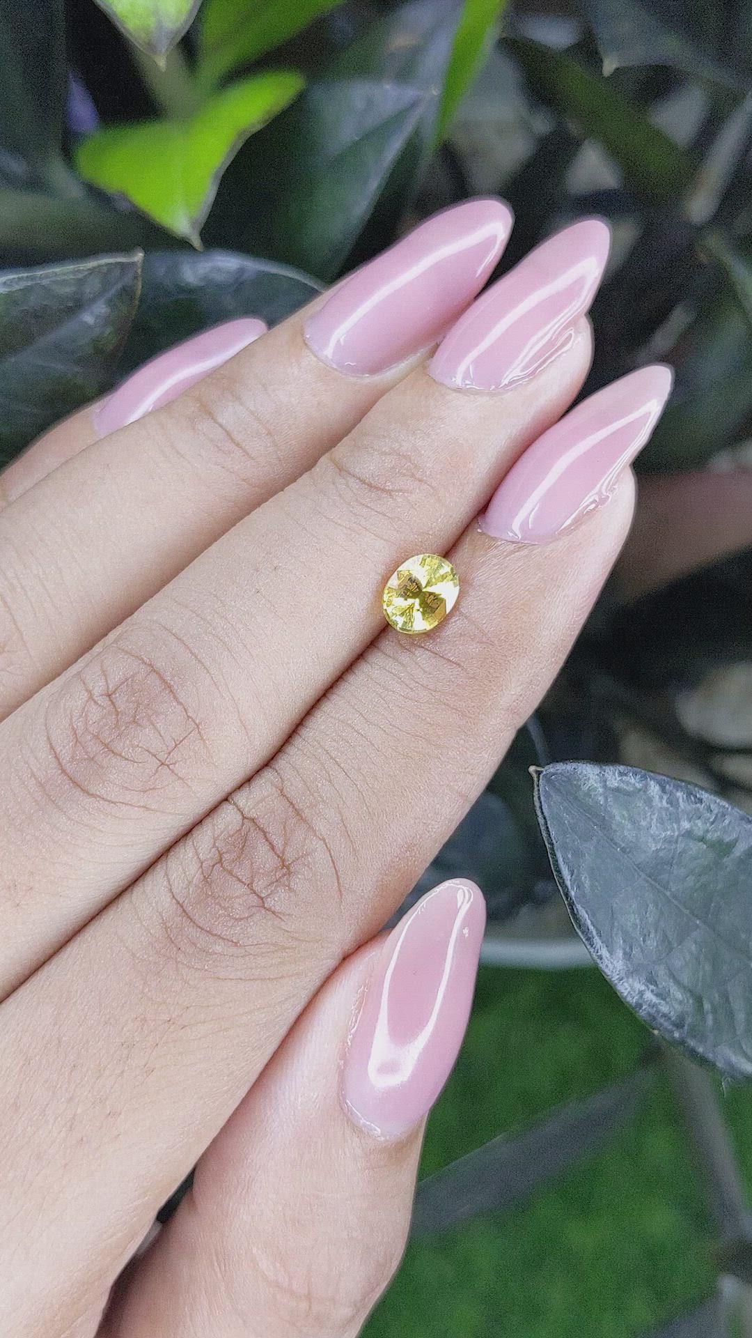 1.03 Ct. Yellow Sapphire from Ceylon (Sri Lanka) Size Video