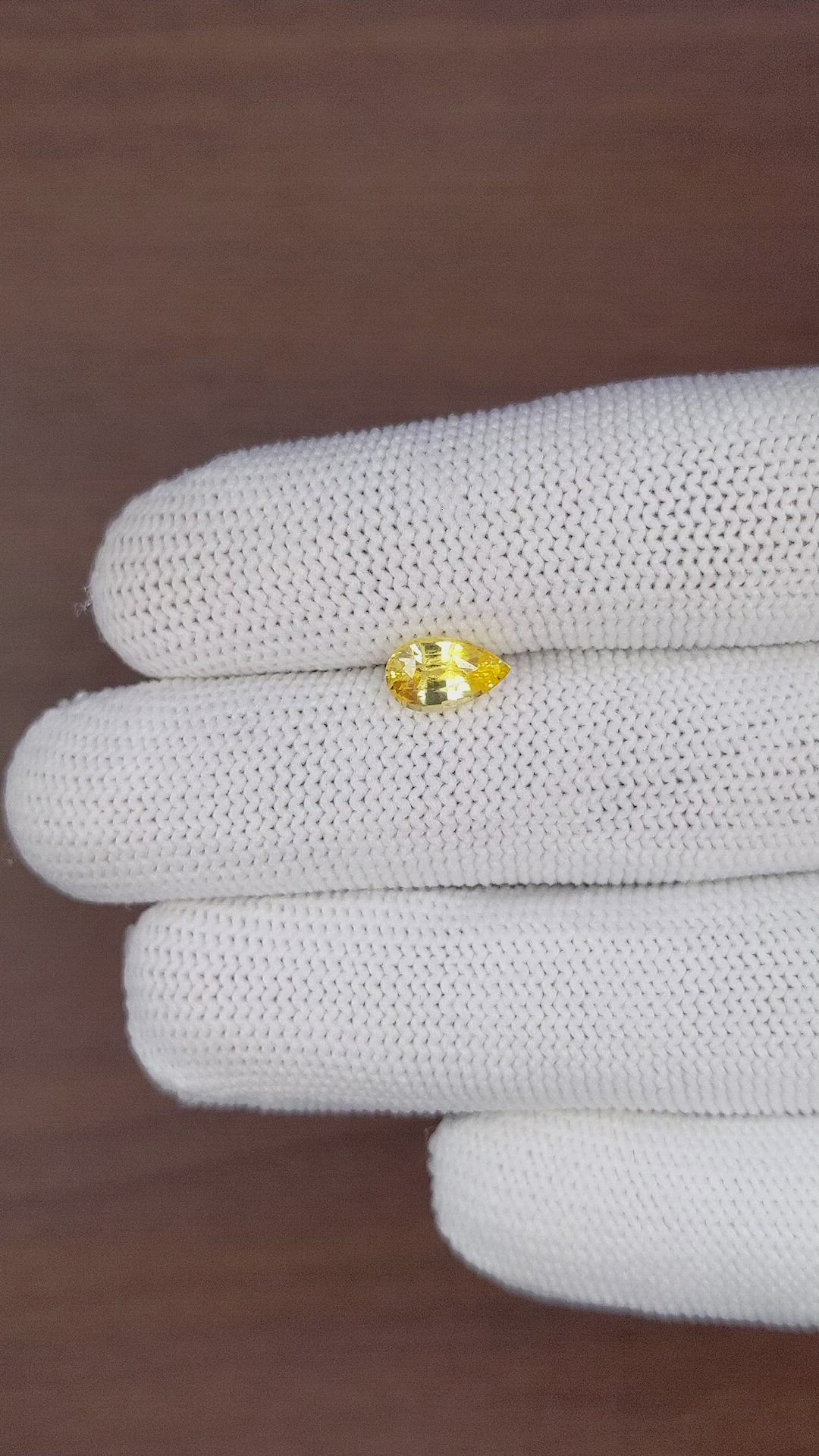 1.50 Ct. Yellow Sapphire from Ceylon (Sri Lanka) Size Video