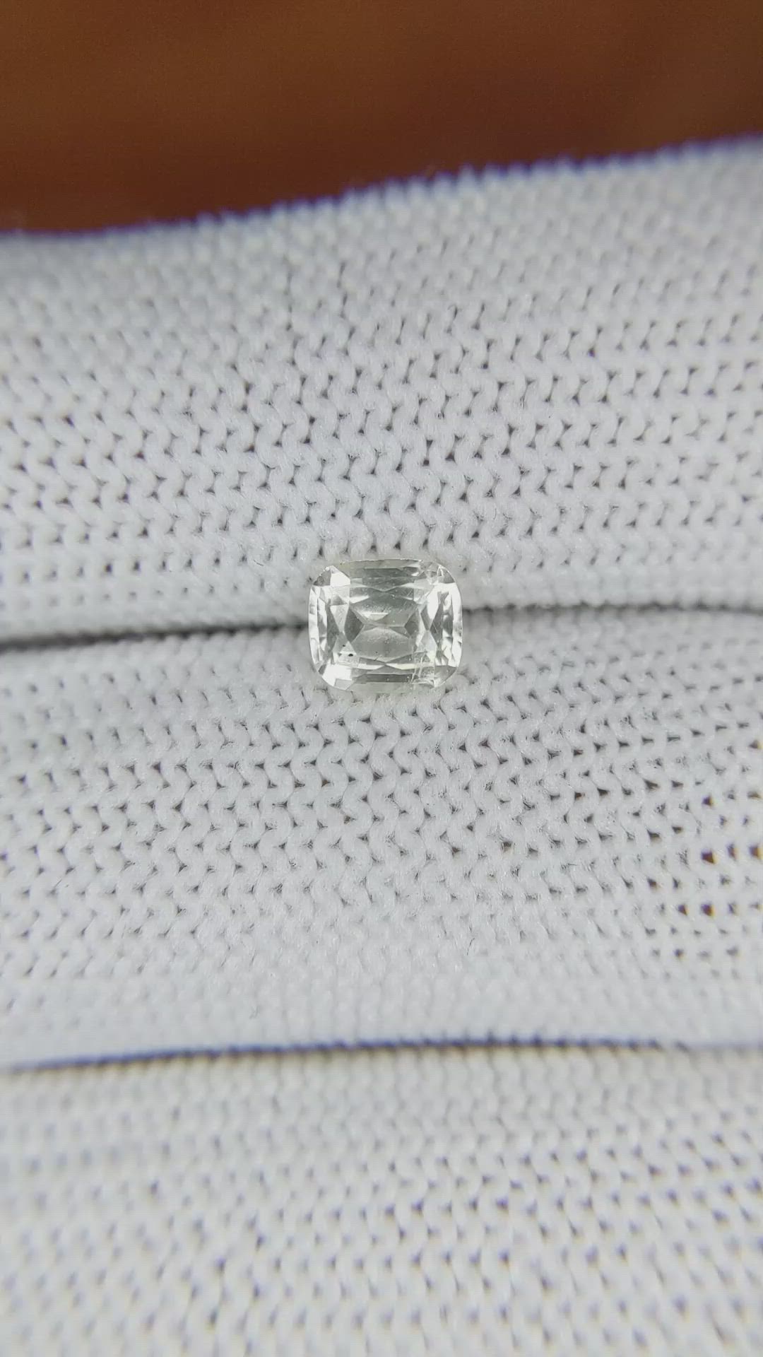 0.86 Ct. Yellow Sapphire from Ceylon (Sri Lanka) Size Video